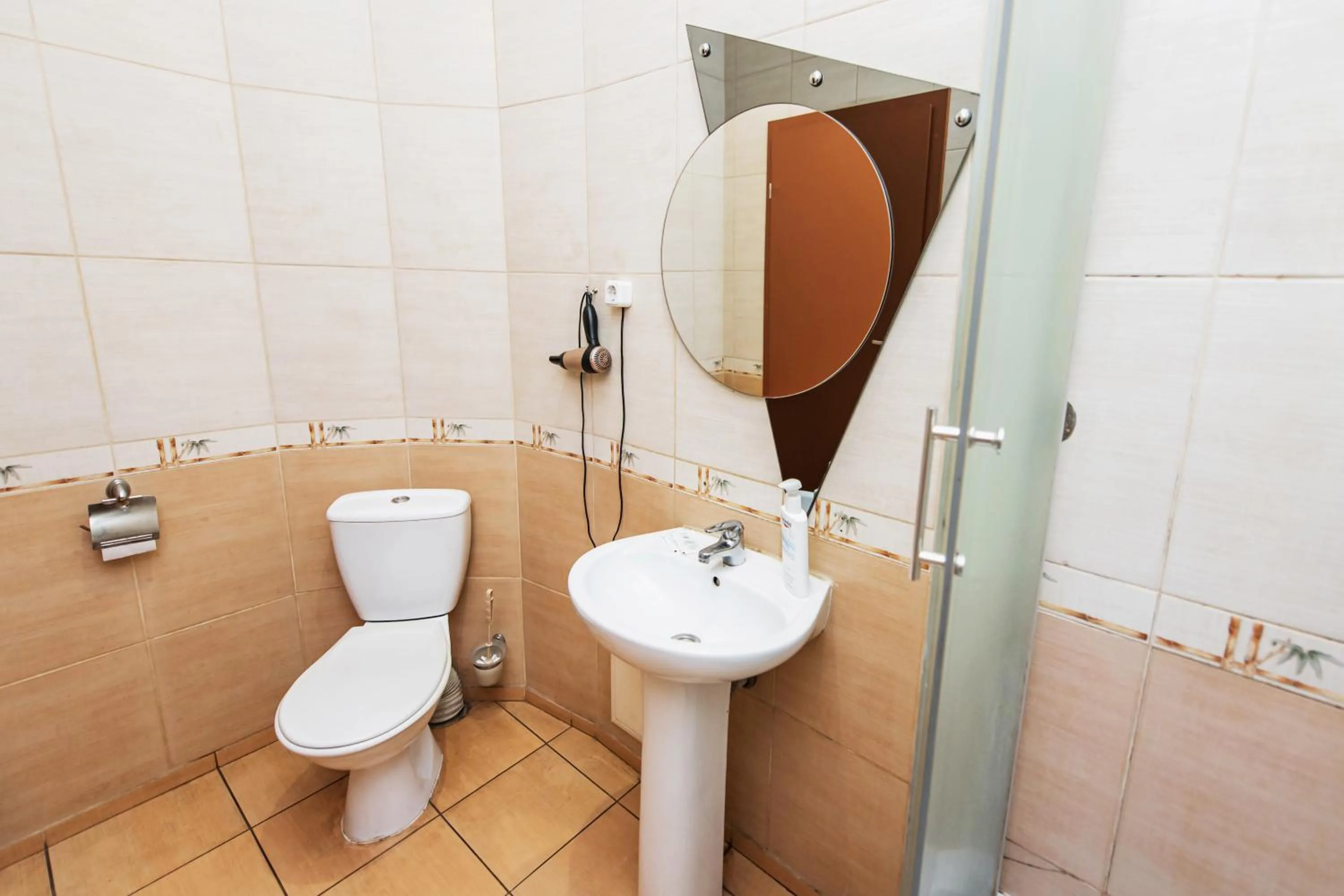 Toilet in Mini Hotel Smak