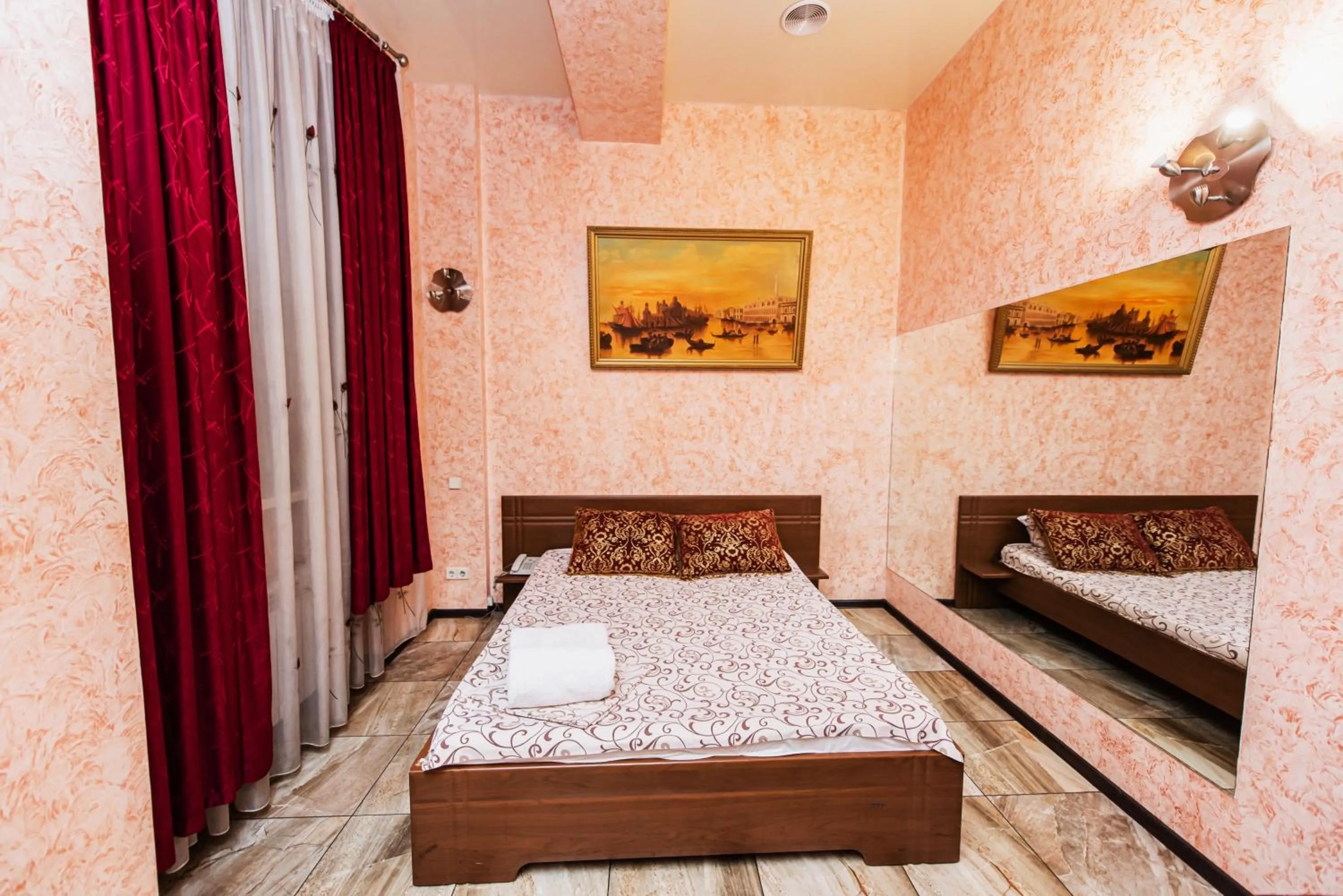 Bed in Mini Hotel Smak