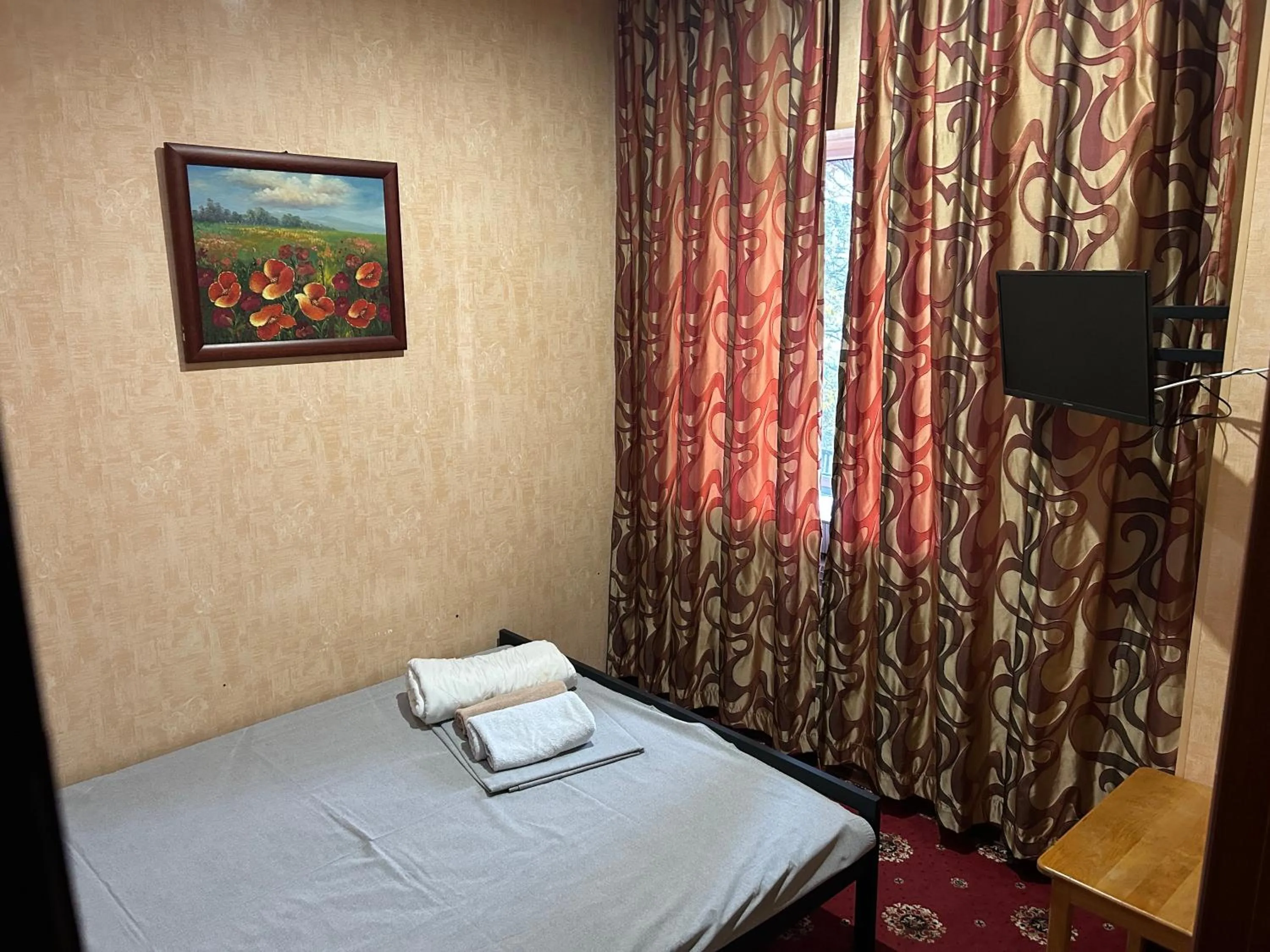 Bed in Mini Hotel Smak