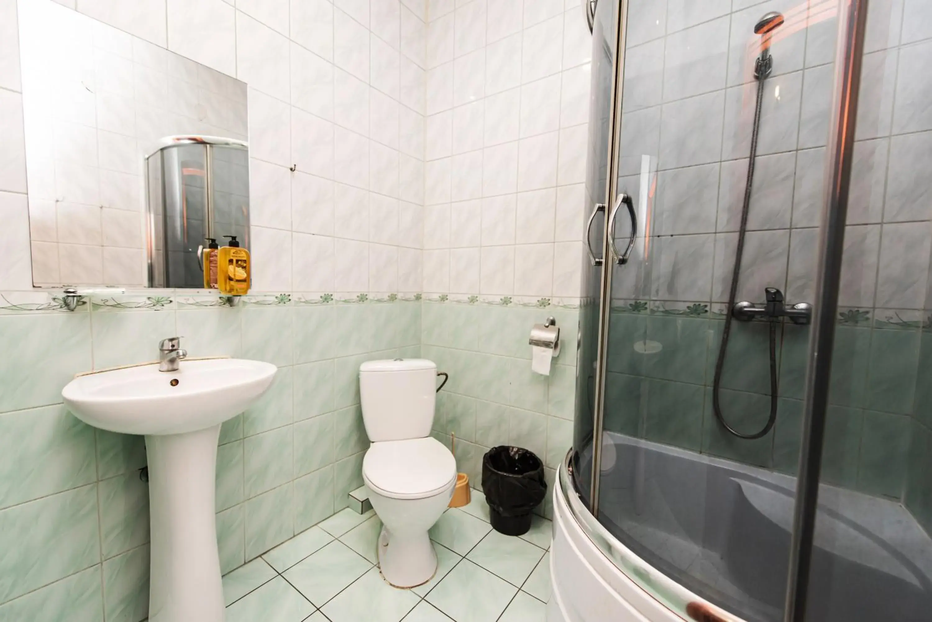 Superior Quadruple Room in Mini Hotel Smak Superior Quadruple Room in Mini Hotel Smak