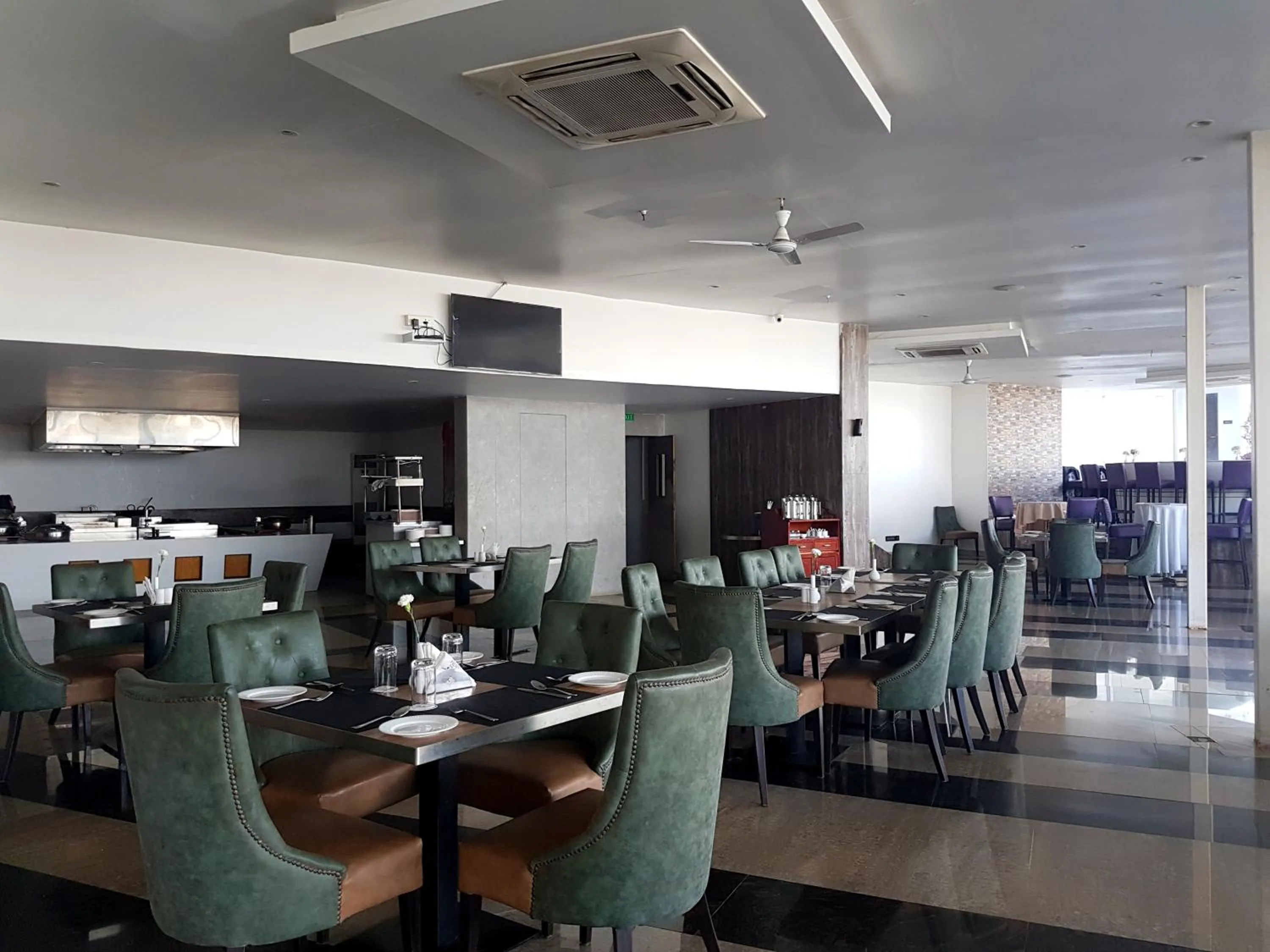 Restaurant/places to eat in Pal Heights Mantra