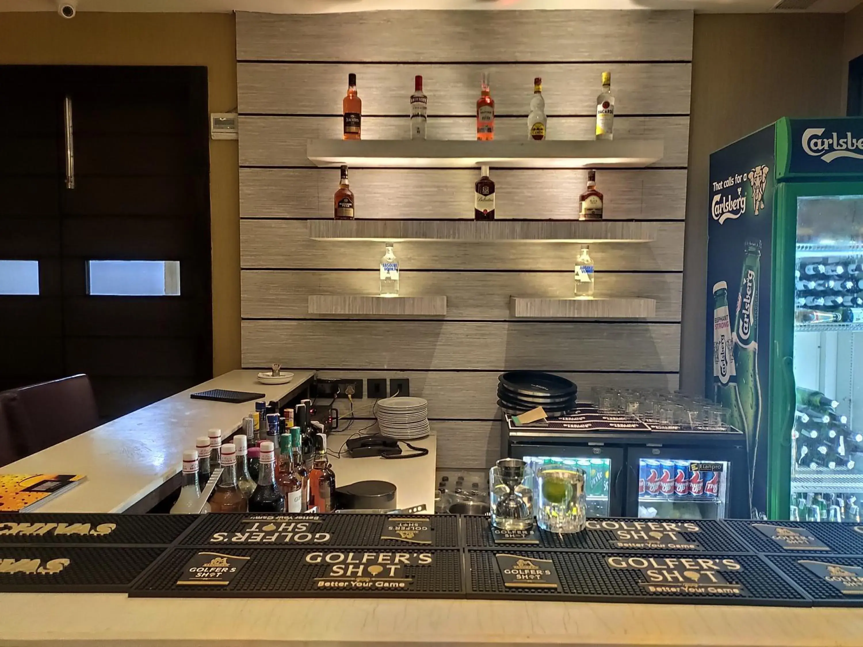Lounge or bar in Pal Heights Mantra Lounge or bar in Pal Heights Mantra