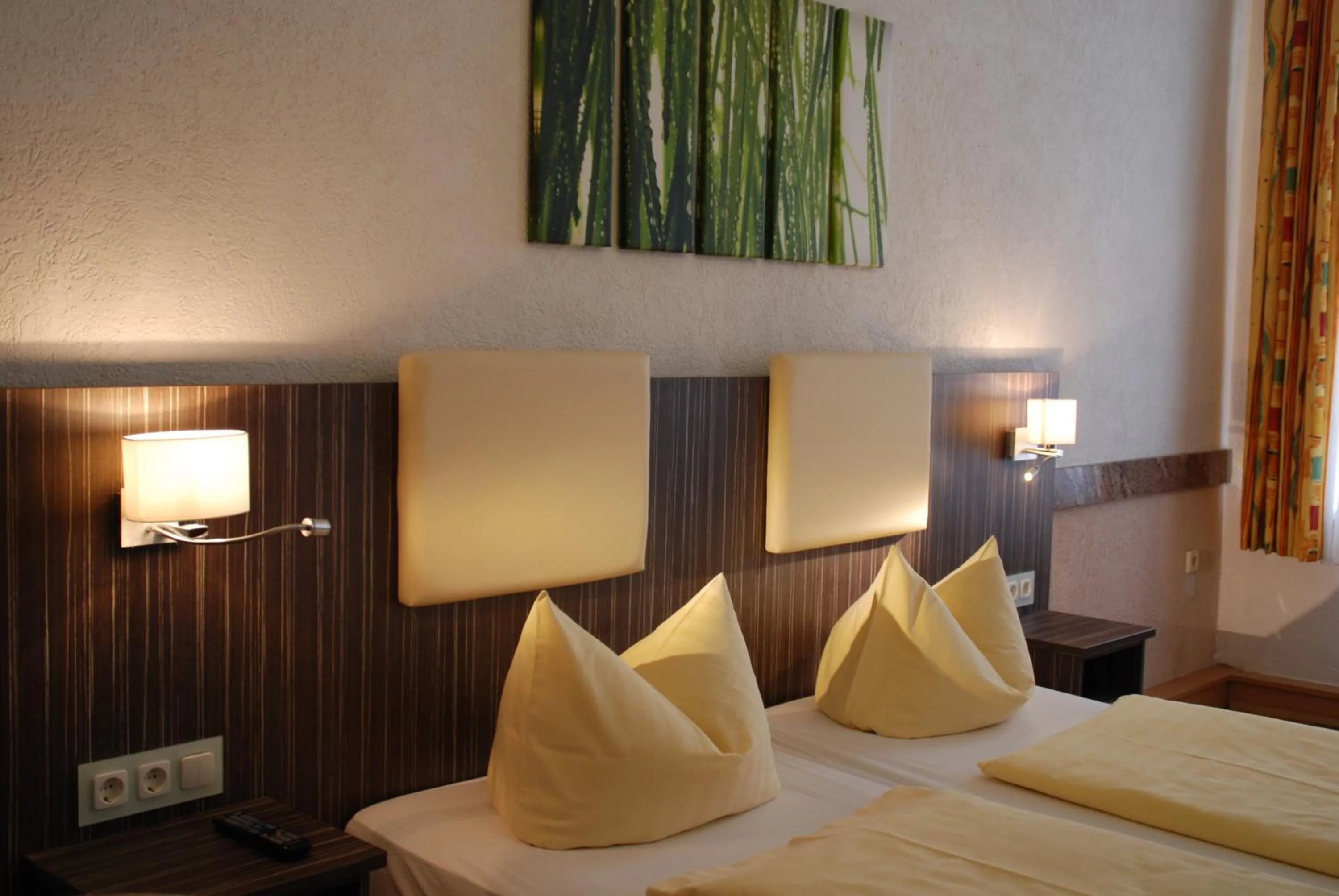 Photo of the whole room, Bed in Hotel Goldener Anker