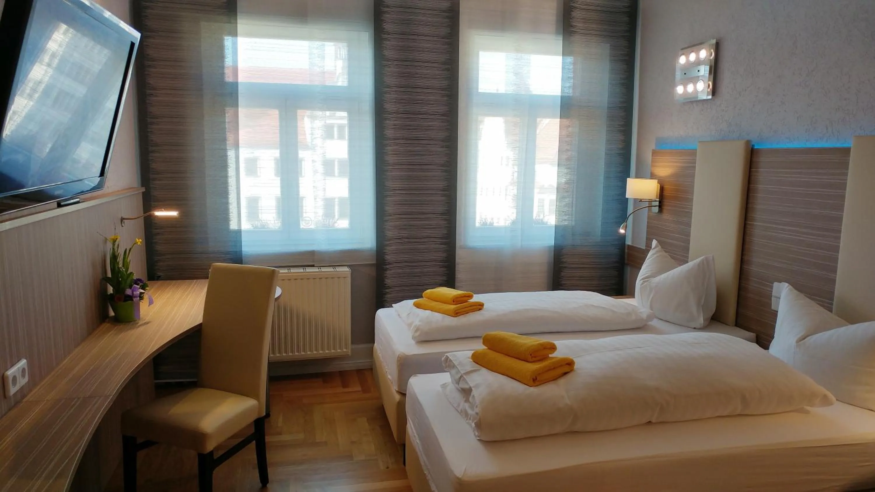 Photo of the whole room, Bed in Hotel Goldener Anker
