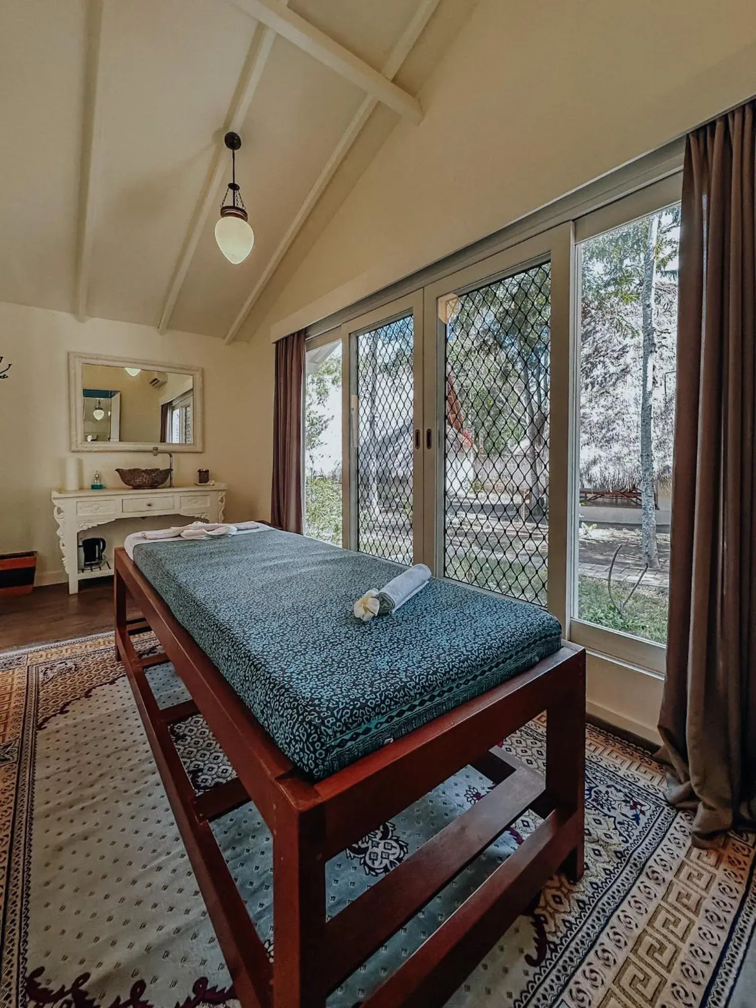 Massage, Bed in Vayam Boutique Resort Gili Asahan Massage, Bed in Vayam Boutique Resort Gili Asahan