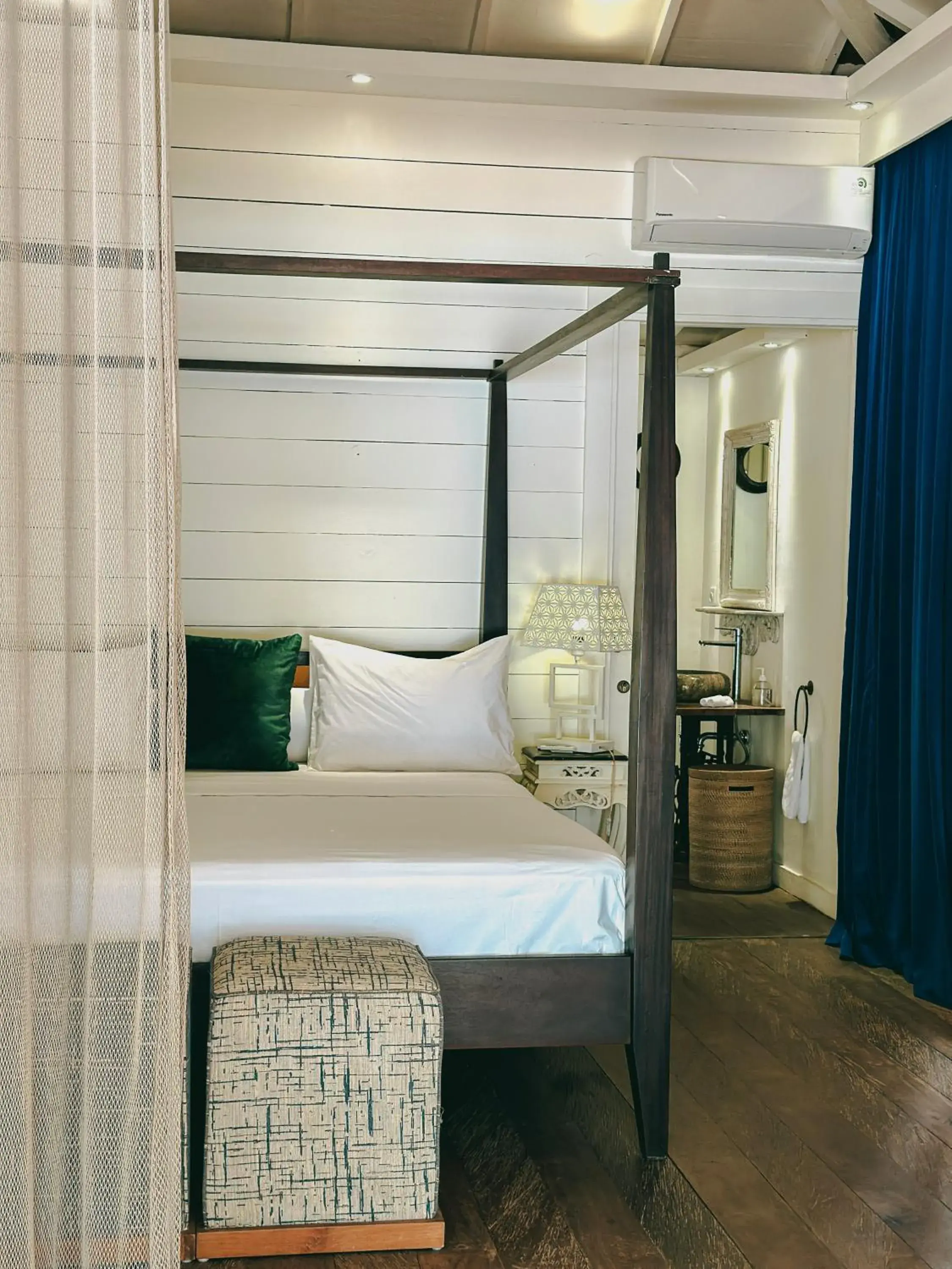 Bedroom, Bed in Vayam Boutique Resort Gili Asahan Bedroom, Bed in Vayam Boutique Resort Gili Asahan