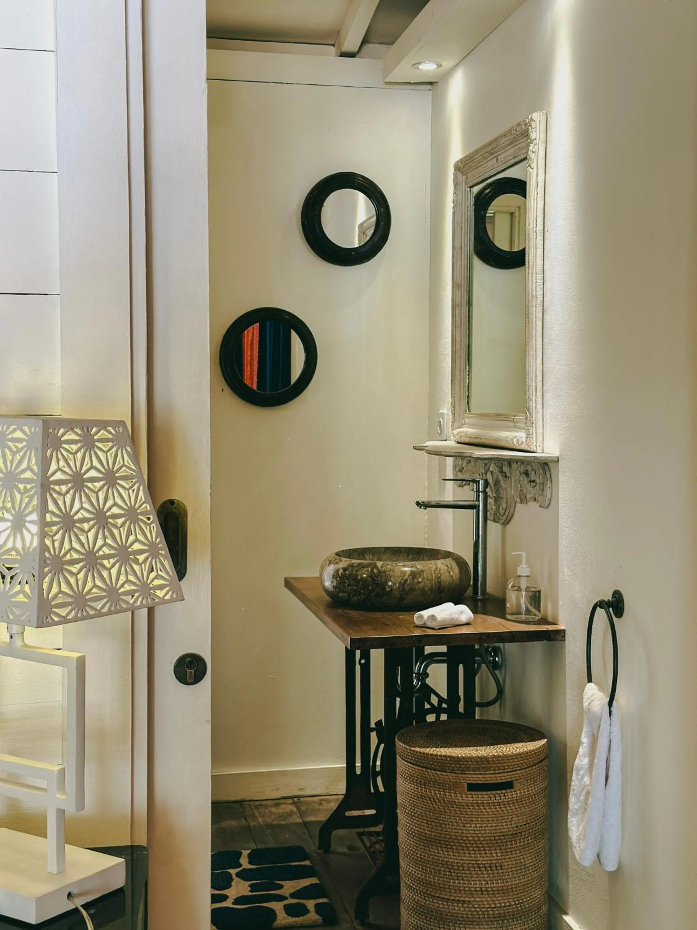 Bathroom in Vayam Boutique Resort Gili Asahan