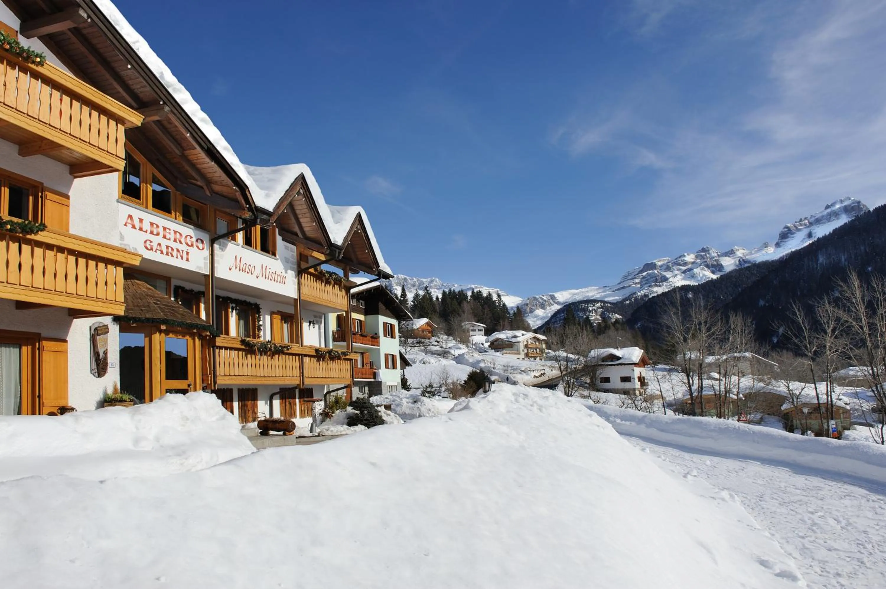 Facade/entrance in Albergo Garnì Maso Mistrin