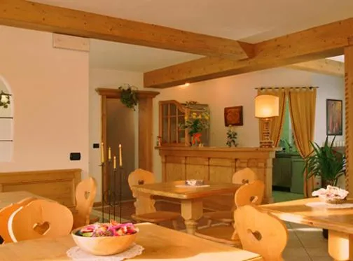 Property building in Albergo Garnì Maso Mistrin