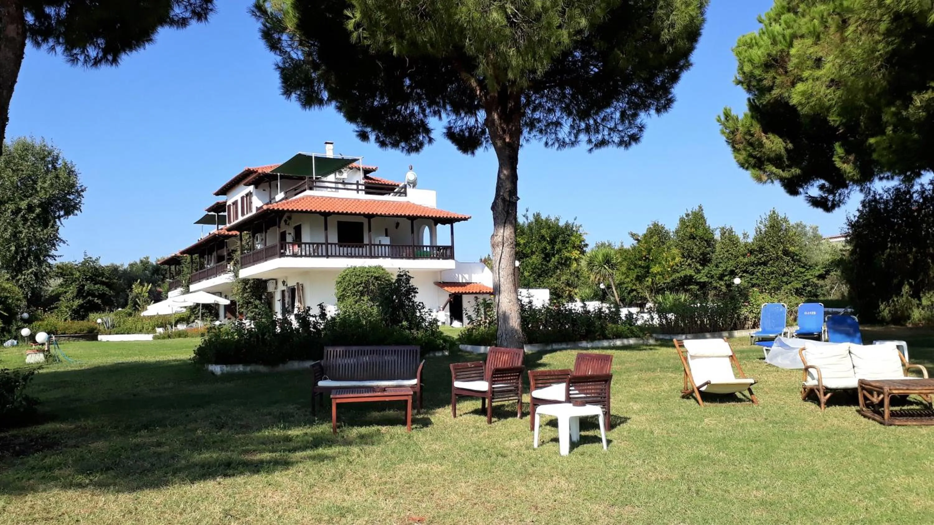 Property building in Villa Oasis