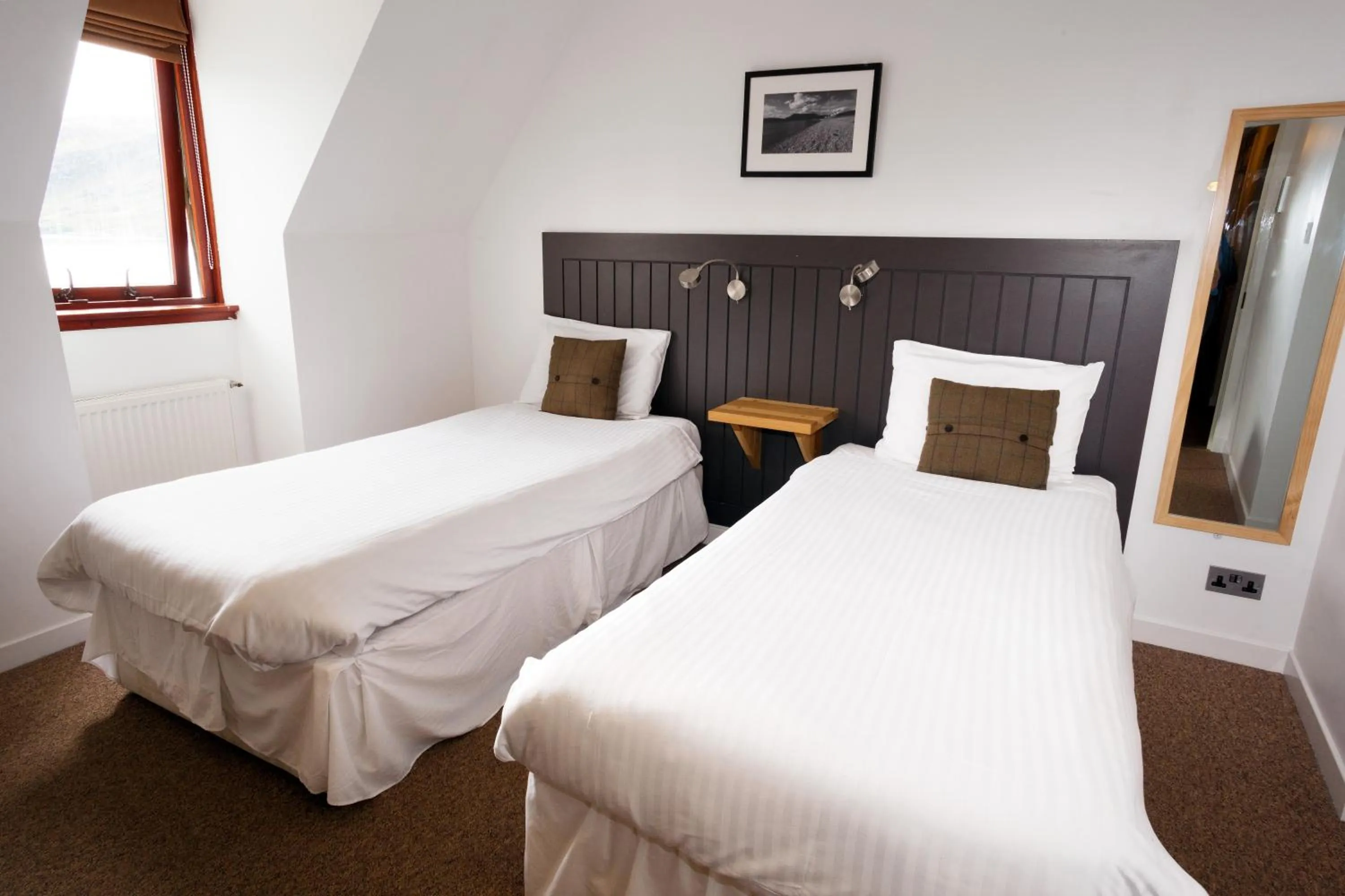 Bedroom, Bed in The Arch Inn