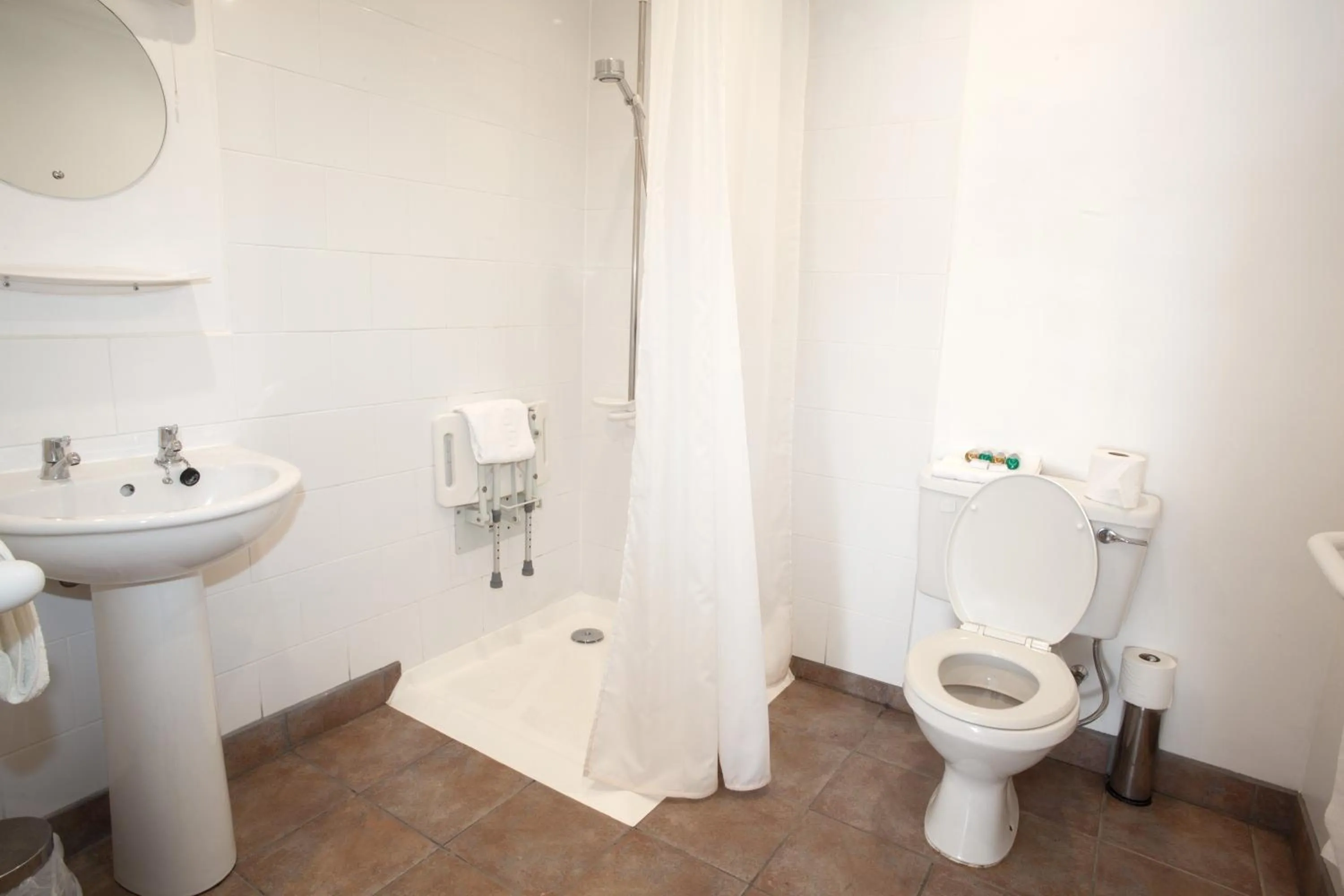 Bathroom in The Arch Inn