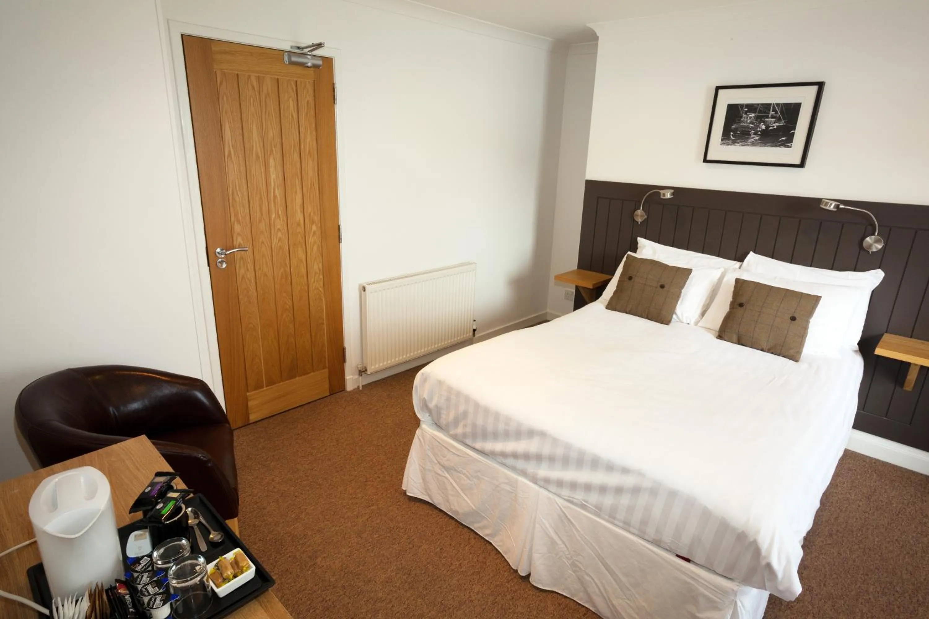 Bedroom, Bed in The Arch Inn