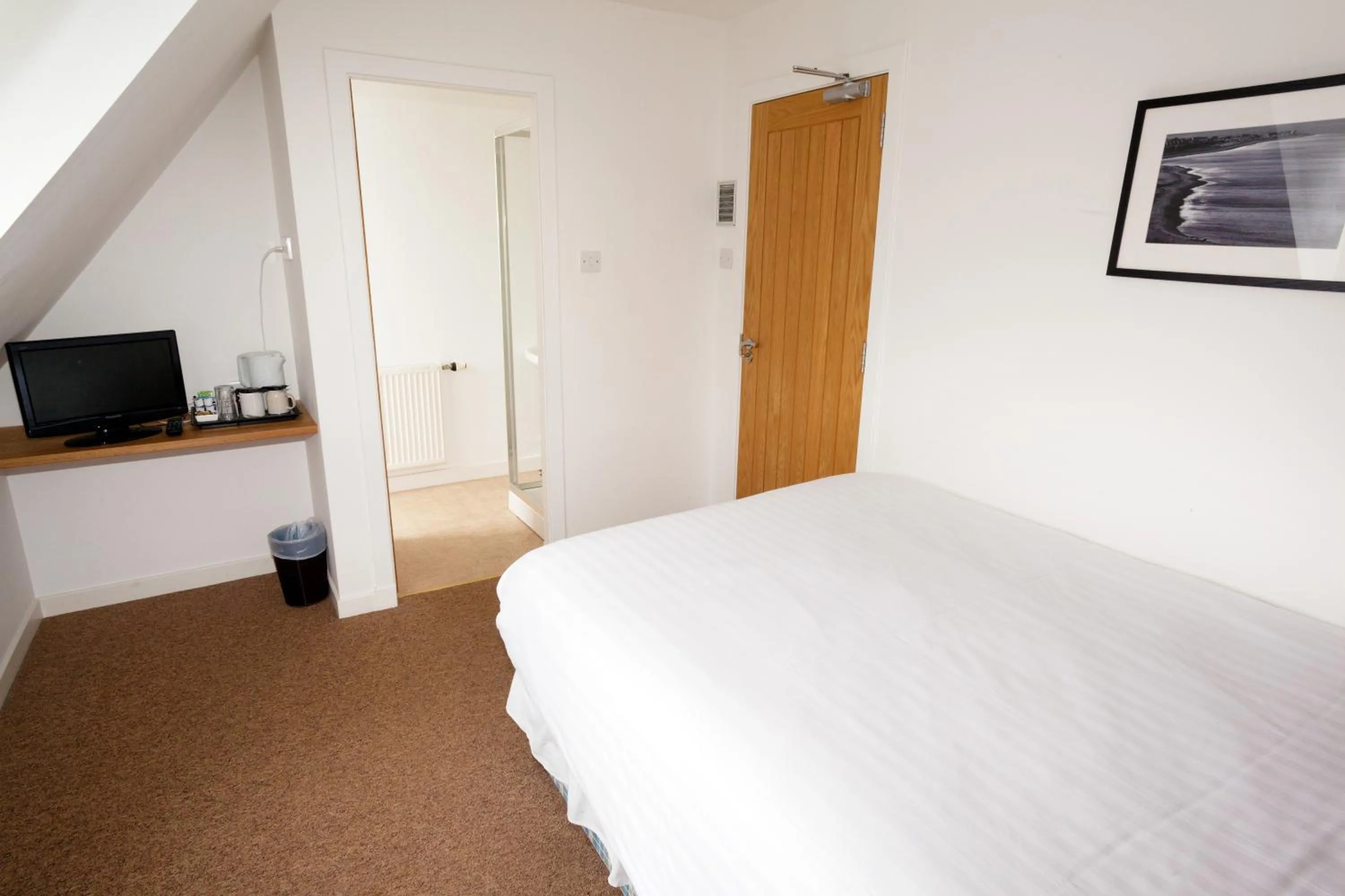 Bedroom, Bed in The Arch Inn