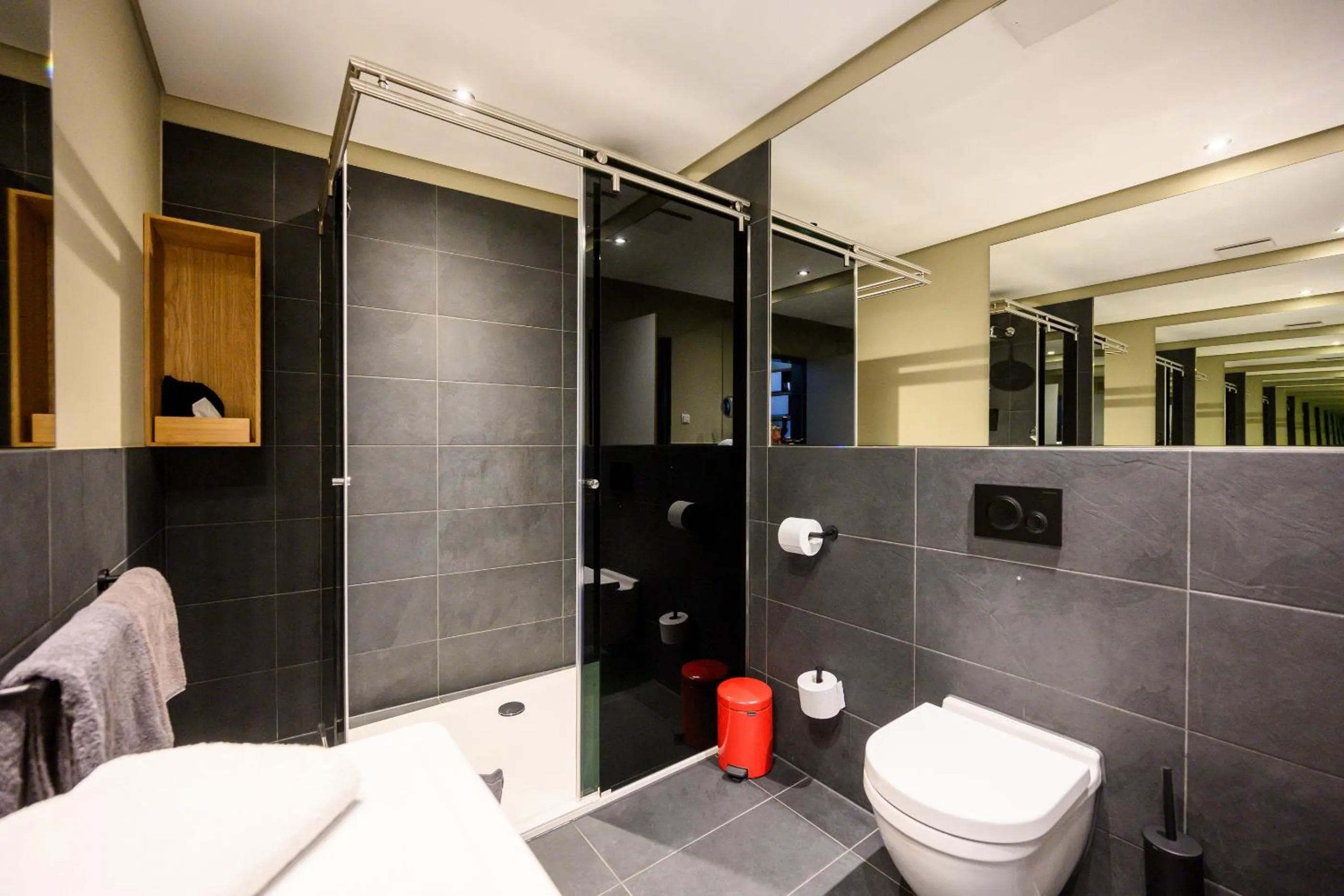 Shower in The Green Rostock Apartment Hotel