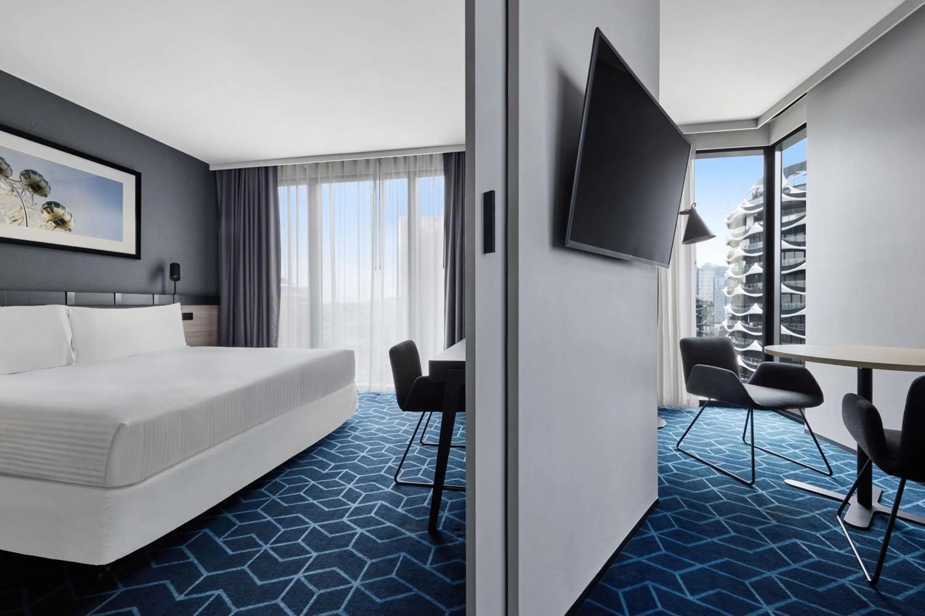 Bedroom, Bed in Four Points by Sheraton Melbourne Docklands