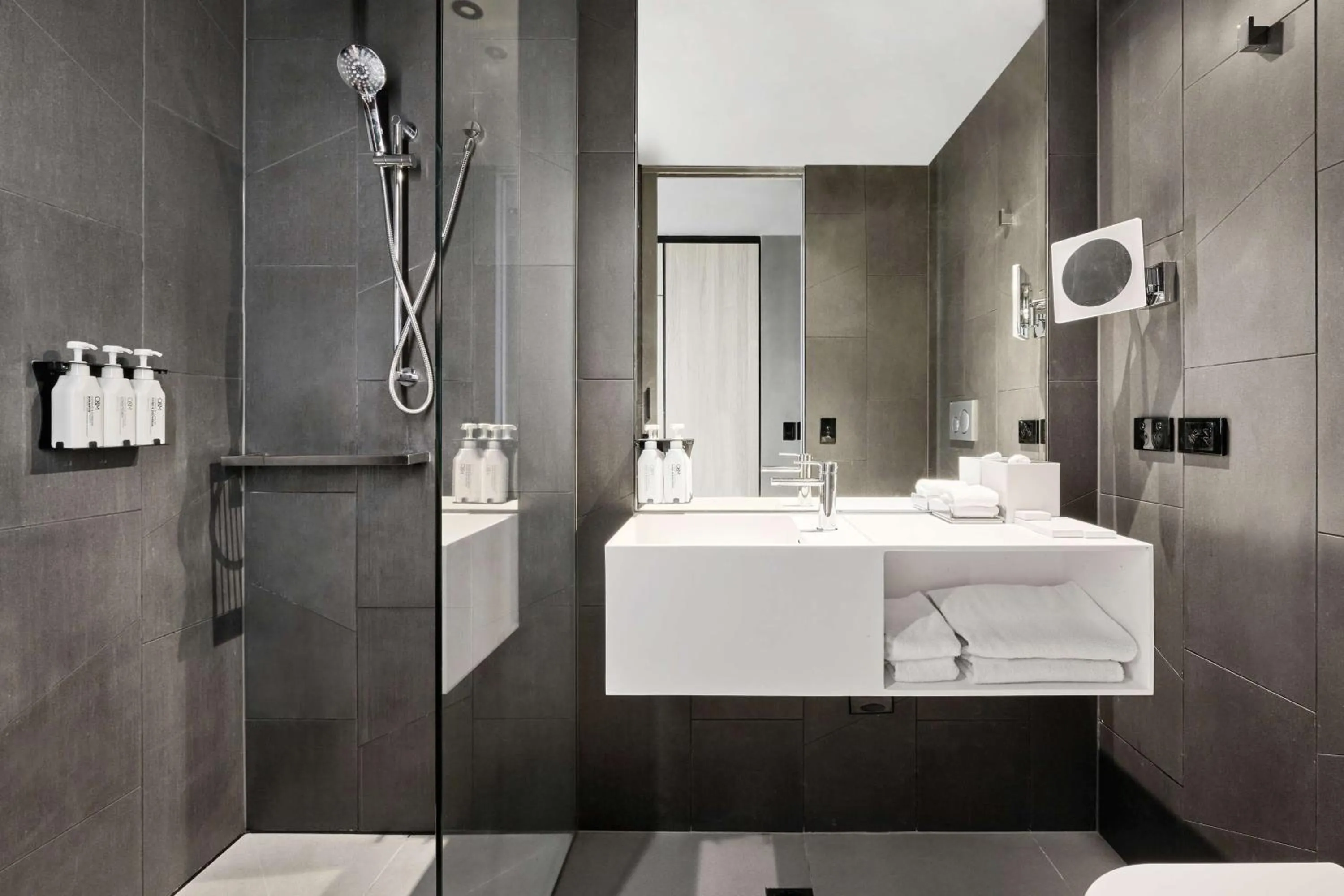Bathroom in Four Points by Sheraton Melbourne Docklands