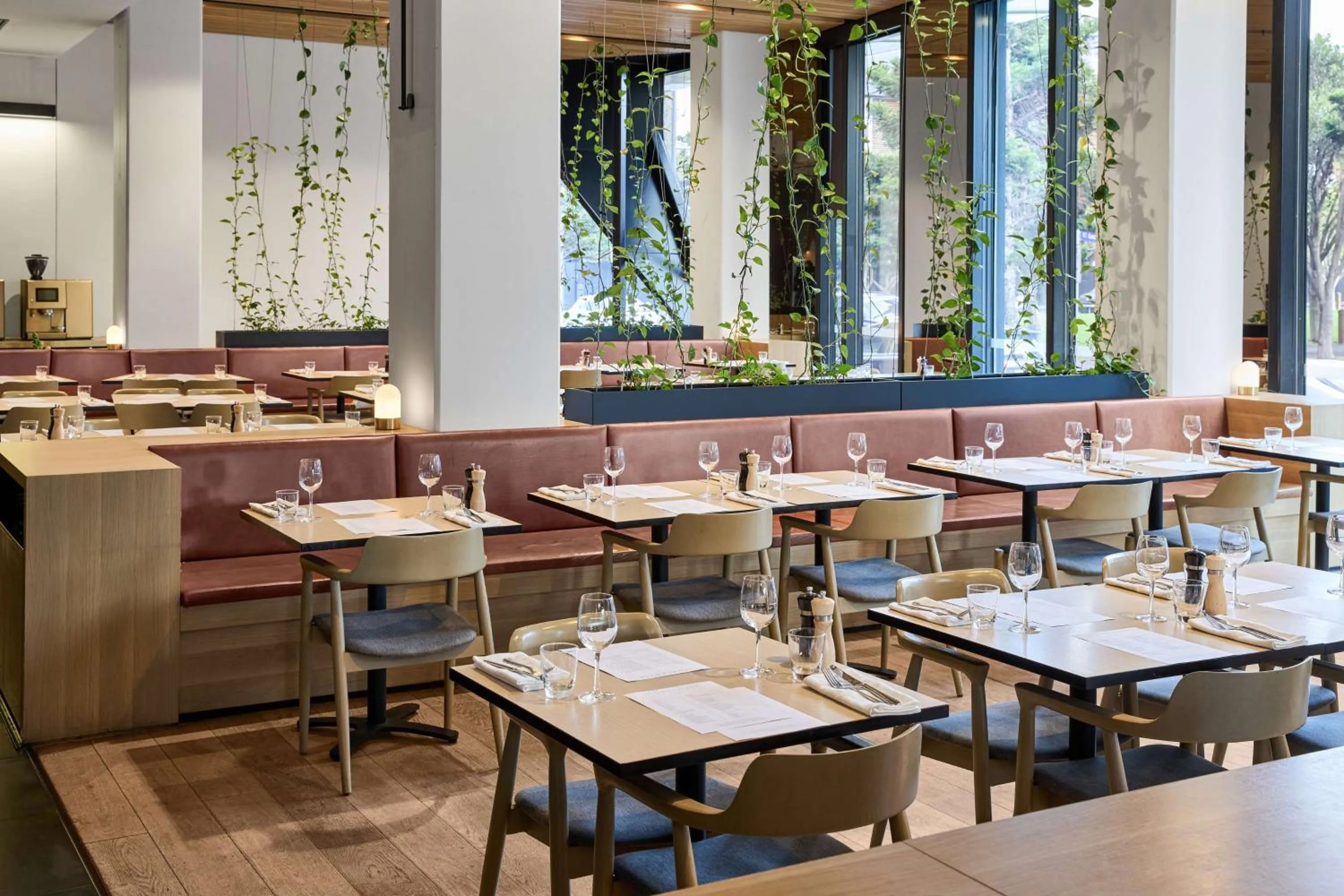 Restaurant/places to eat in Four Points by Sheraton Melbourne Docklands