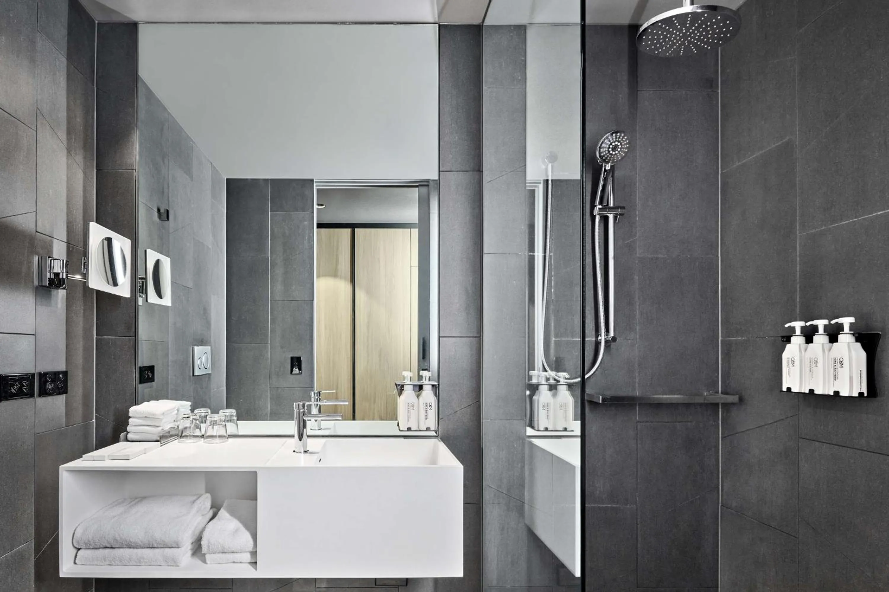 Bathroom in Four Points by Sheraton Melbourne Docklands