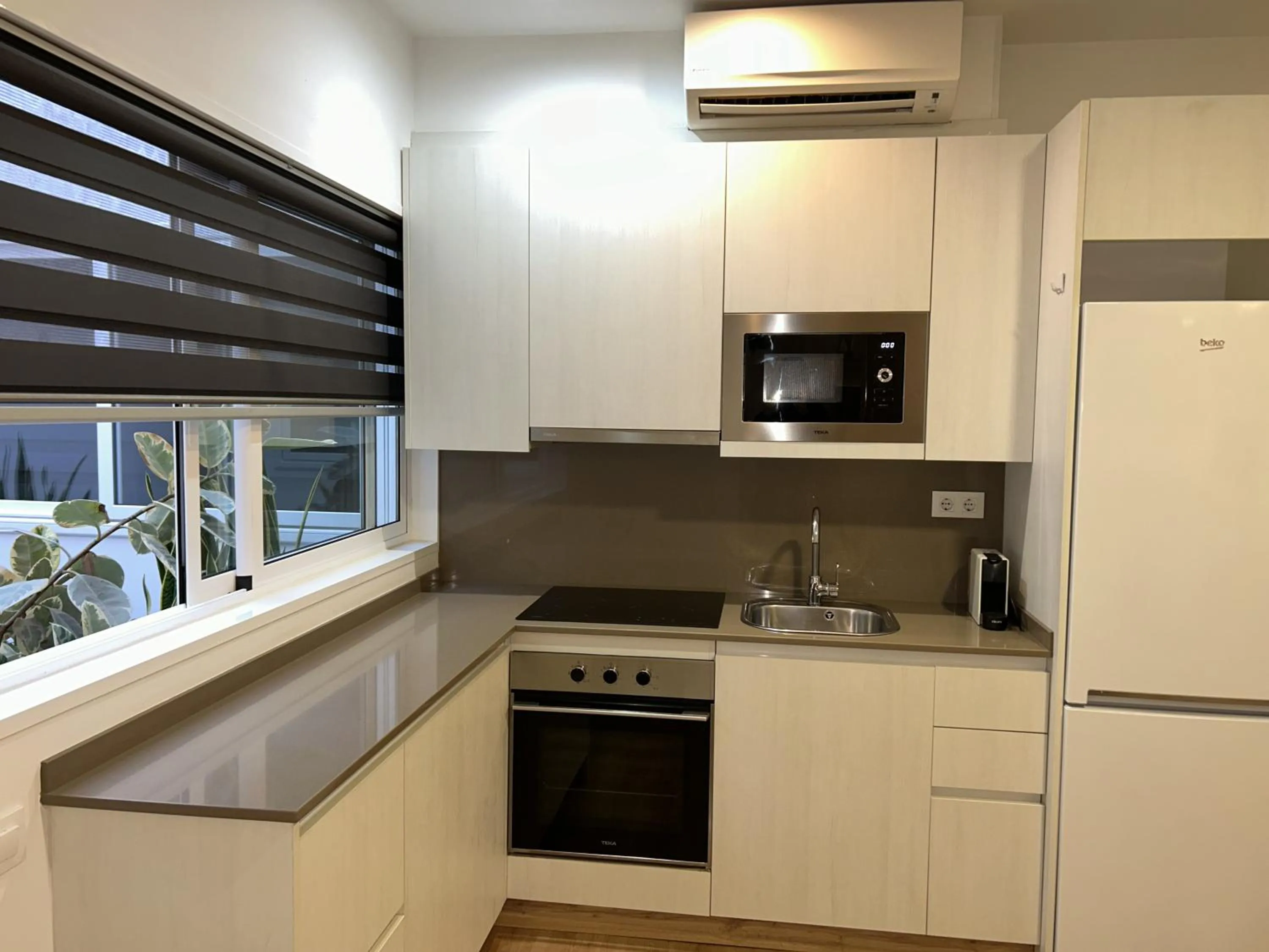 Kitchen or kitchenette in Apartahotel Baldiri