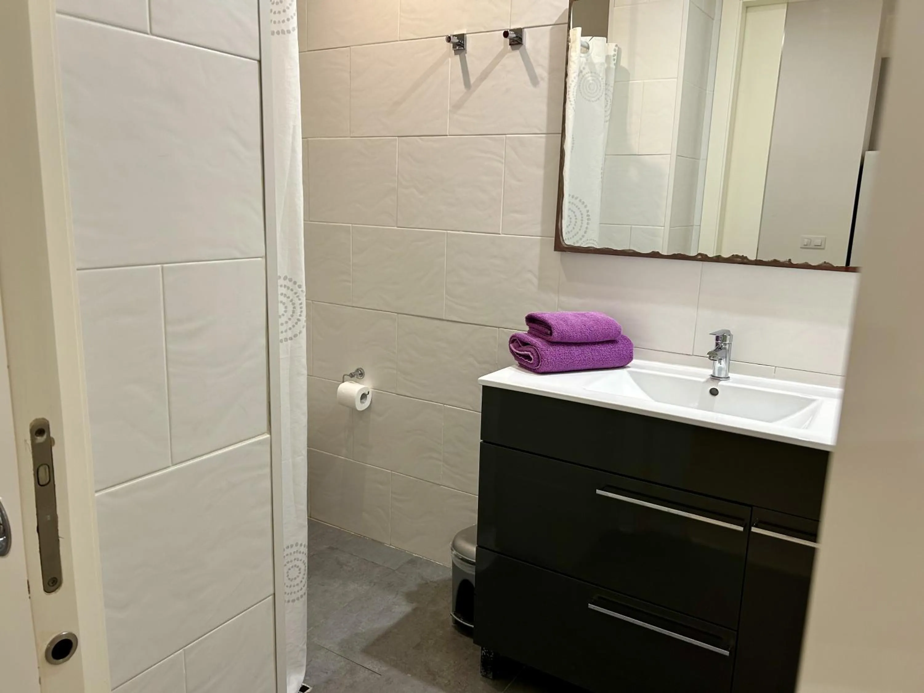 Bathroom in Apartahotel Baldiri