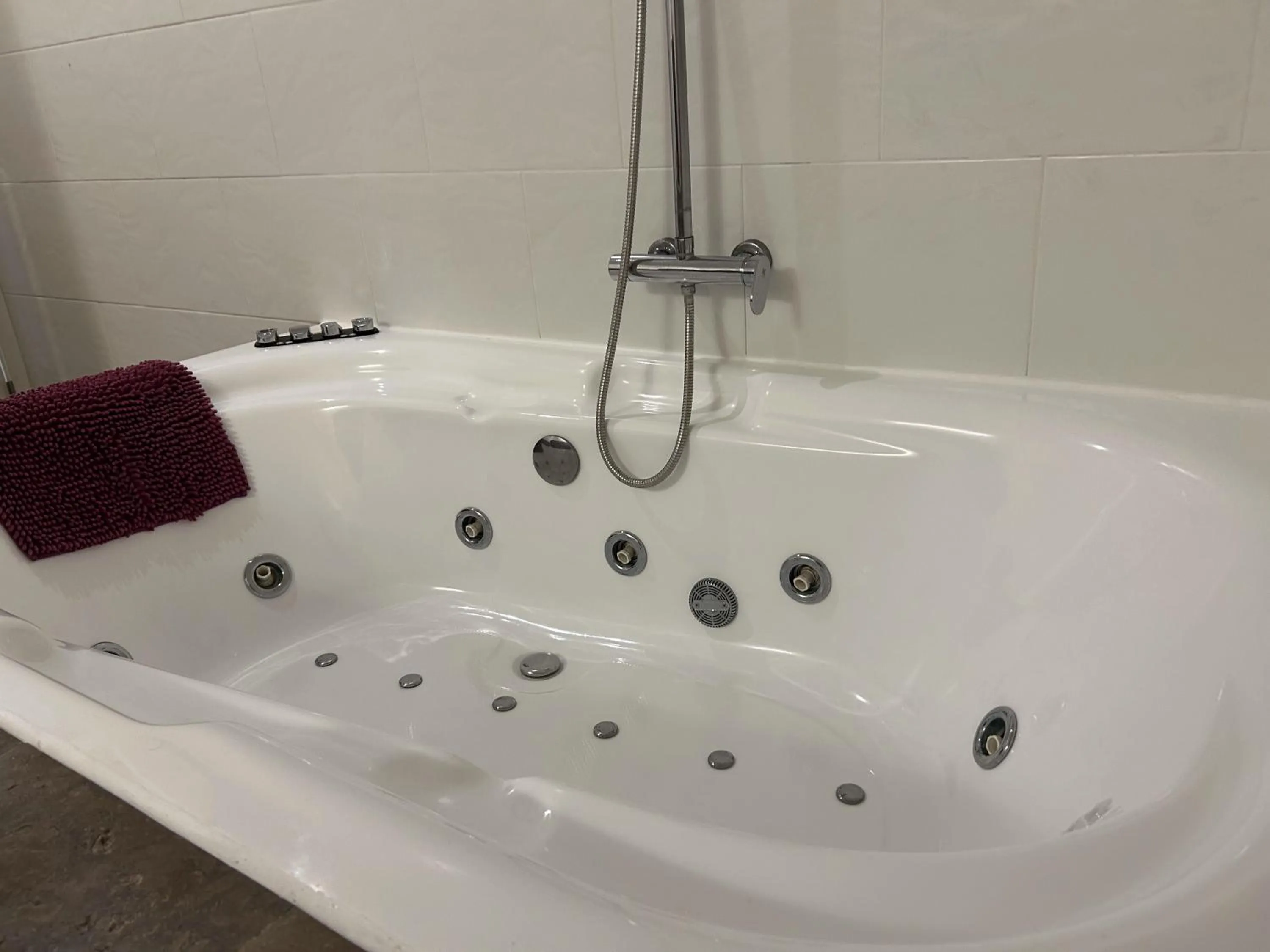 Hot Tub in Apartahotel Baldiri