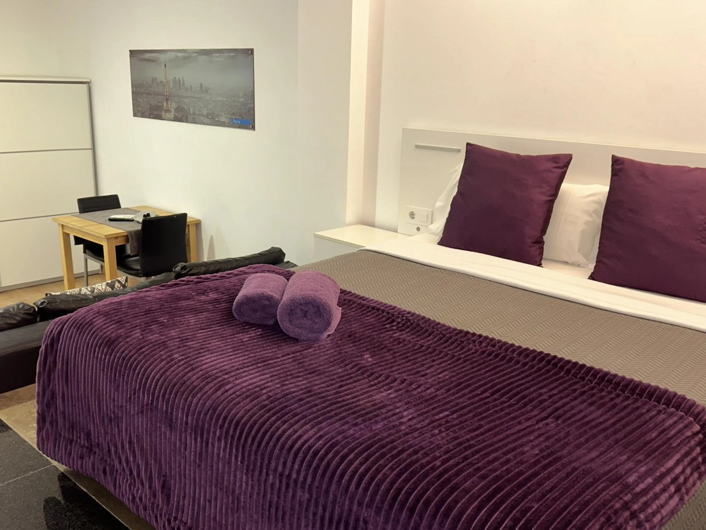 Bed in Apartahotel Baldiri