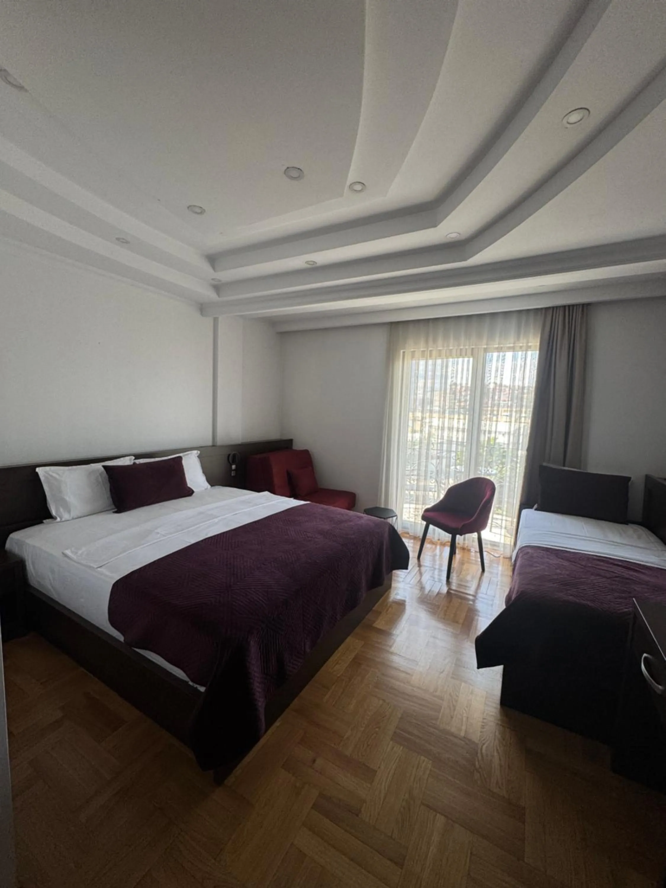 Photo of the whole room, Bed in Hotel Real