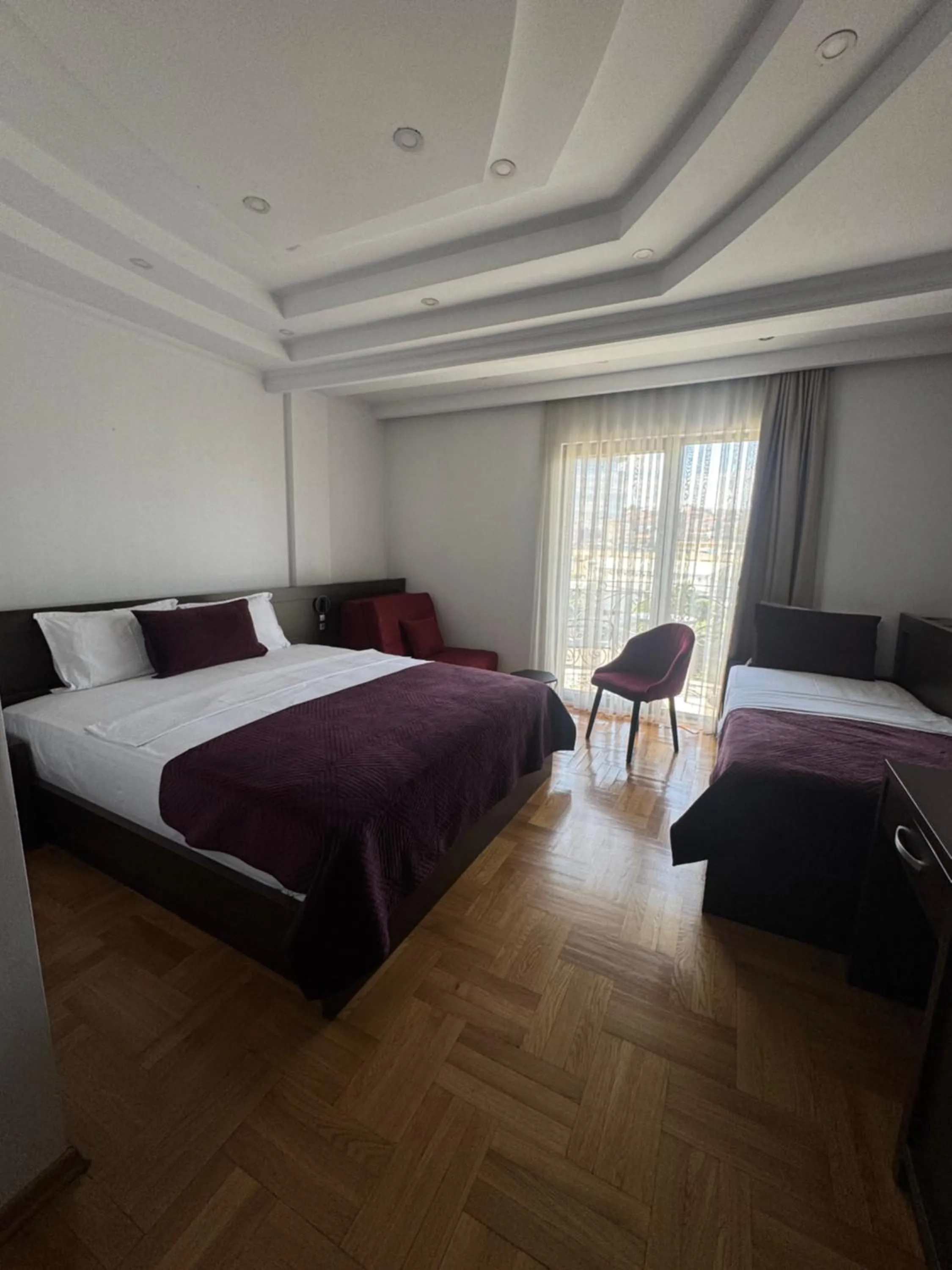 Photo of the whole room, Bed in Hotel Real