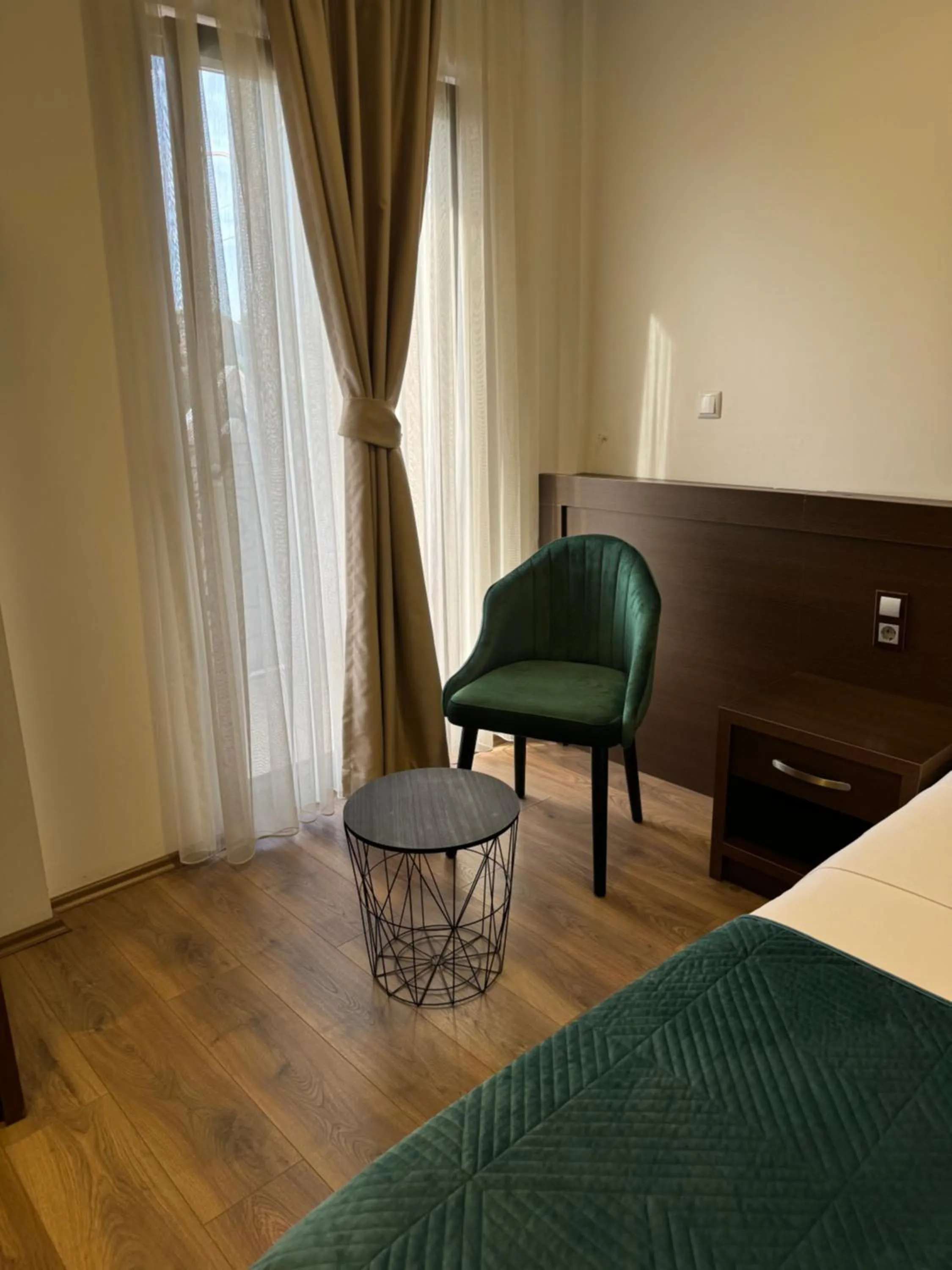 Bedroom, Bed in Hotel Real