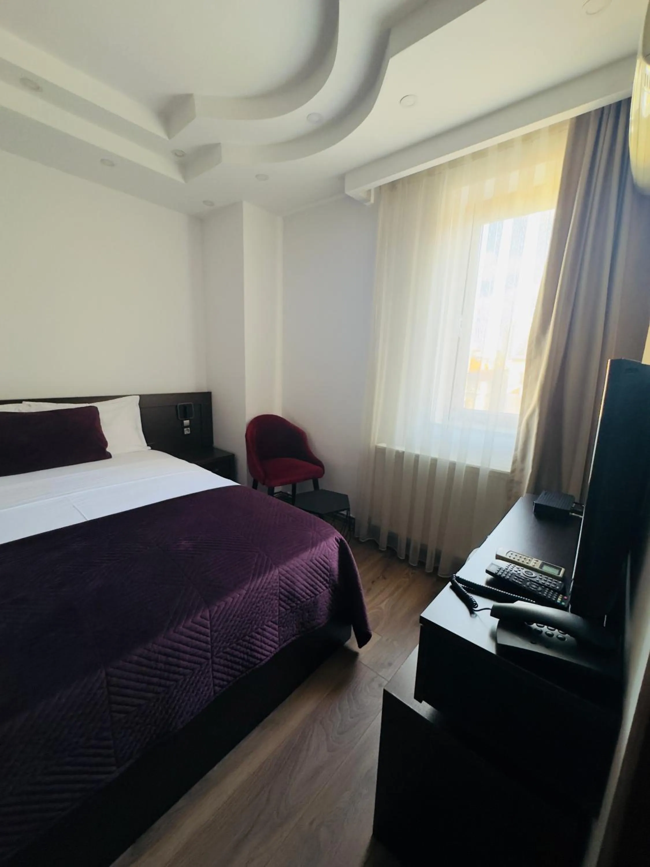 Photo of the whole room, Bed in Hotel Real