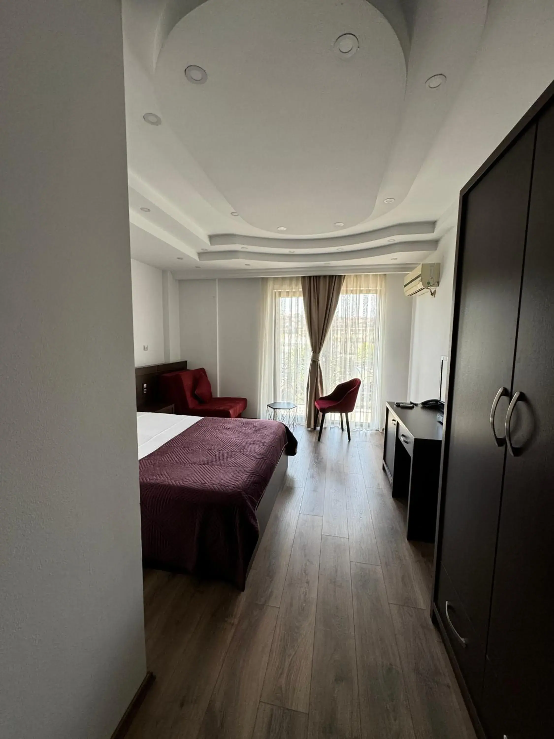 Triple Room with Balcony in Hotel Real Triple Room with Balcony in Hotel Real