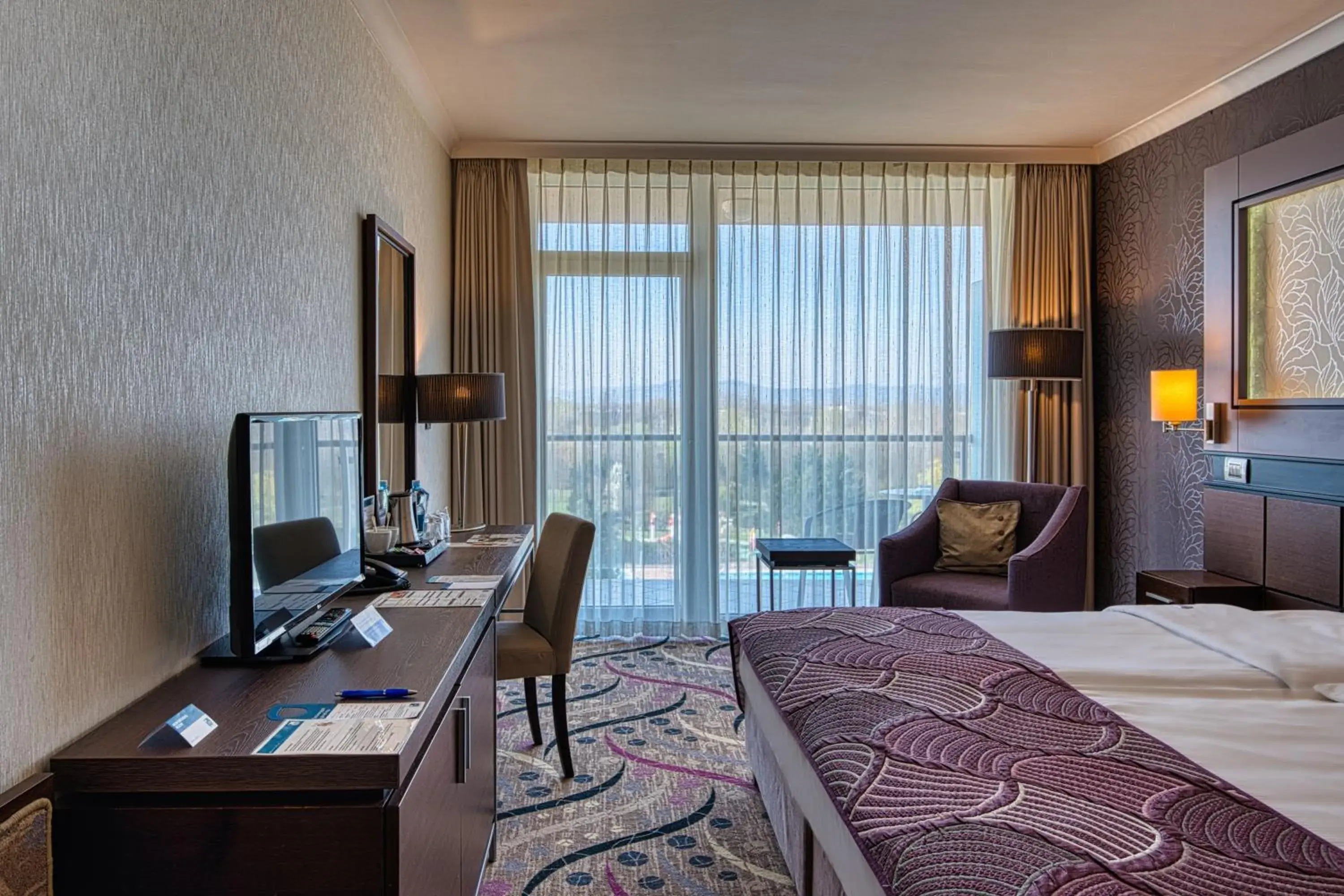 Property building, Bed in Aquaworld Resort Budapest Property building, Bed in Aquaworld Resort Budapest