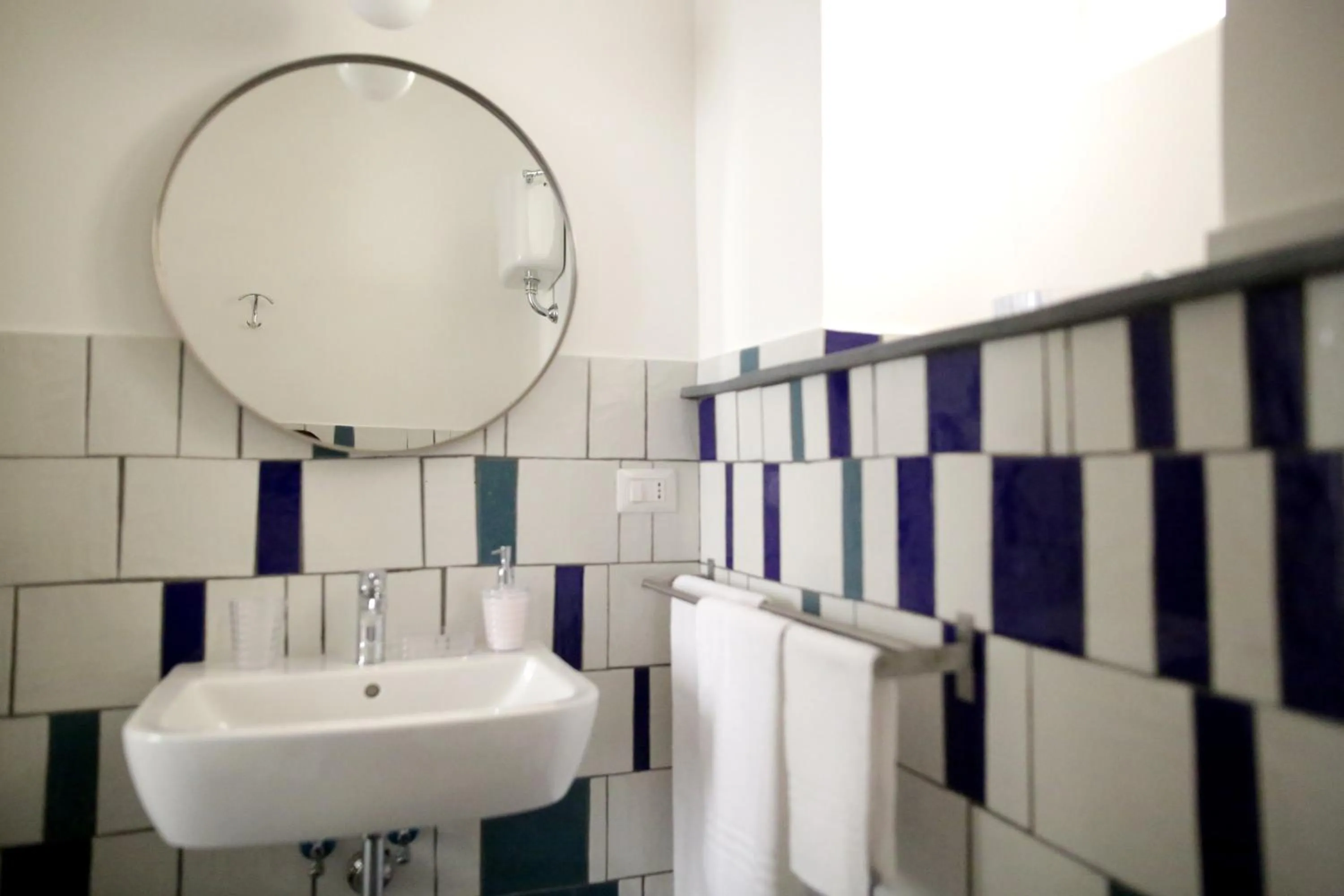 Bathroom in B&B Alchimia Napoletana