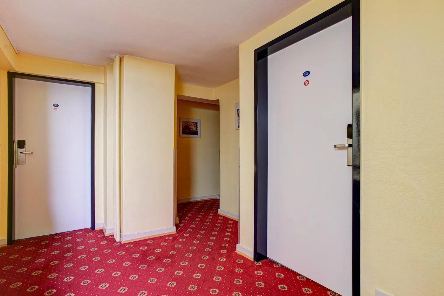 Area and facilities in Hotel Elbinsel free parking