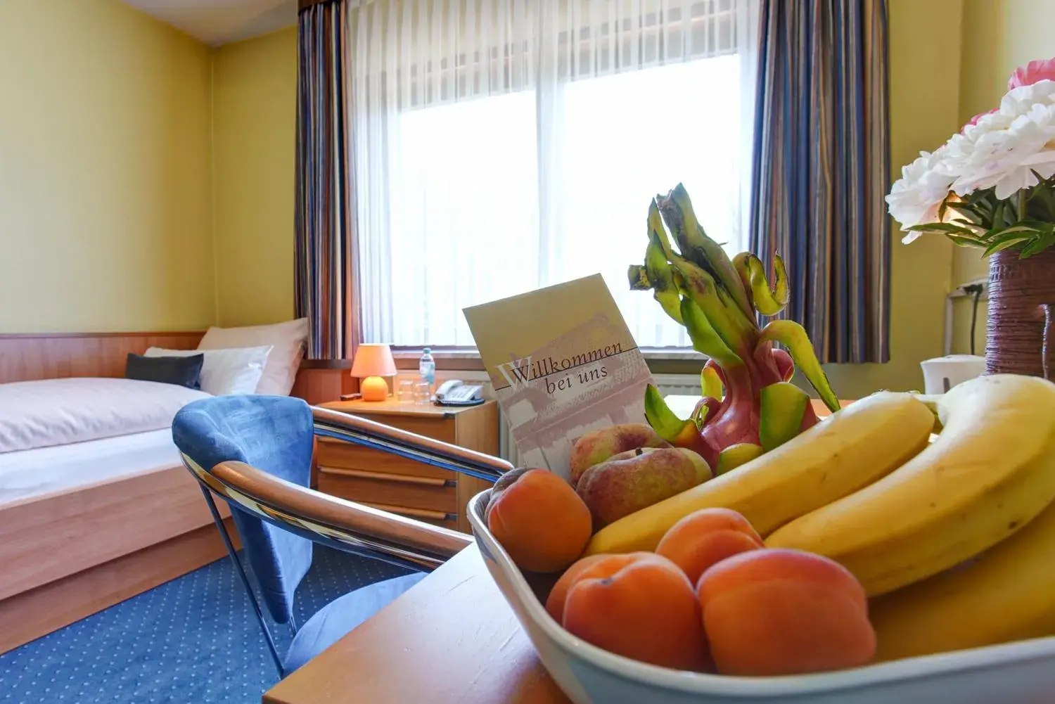 Single Room with Private Bathroom - single occupancy in Hotel Elbinsel free parking Single Room with Private Bathroom - single occupancy in Hotel Elbinsel free parking