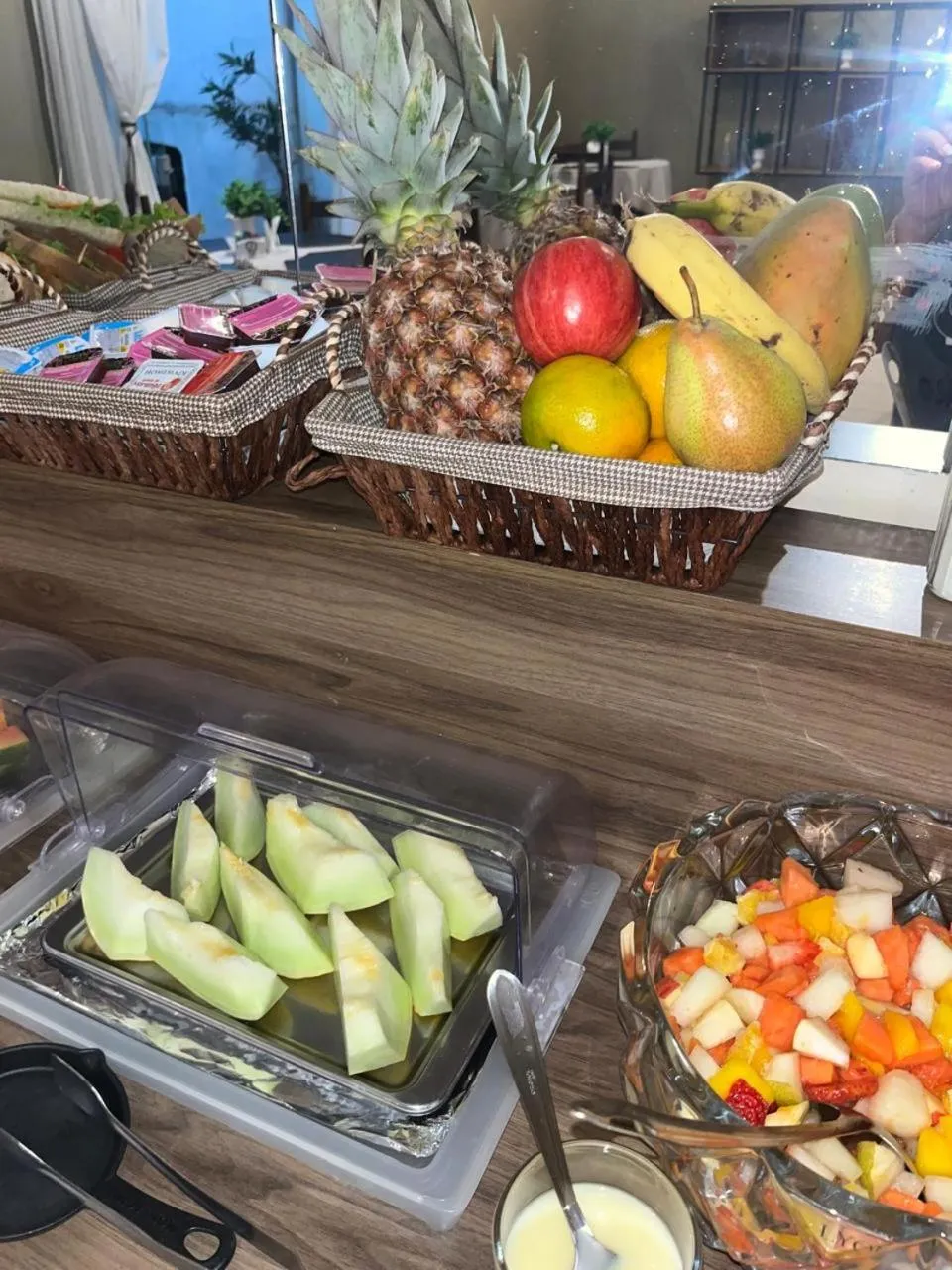 Food and drinks in Hotel Loren