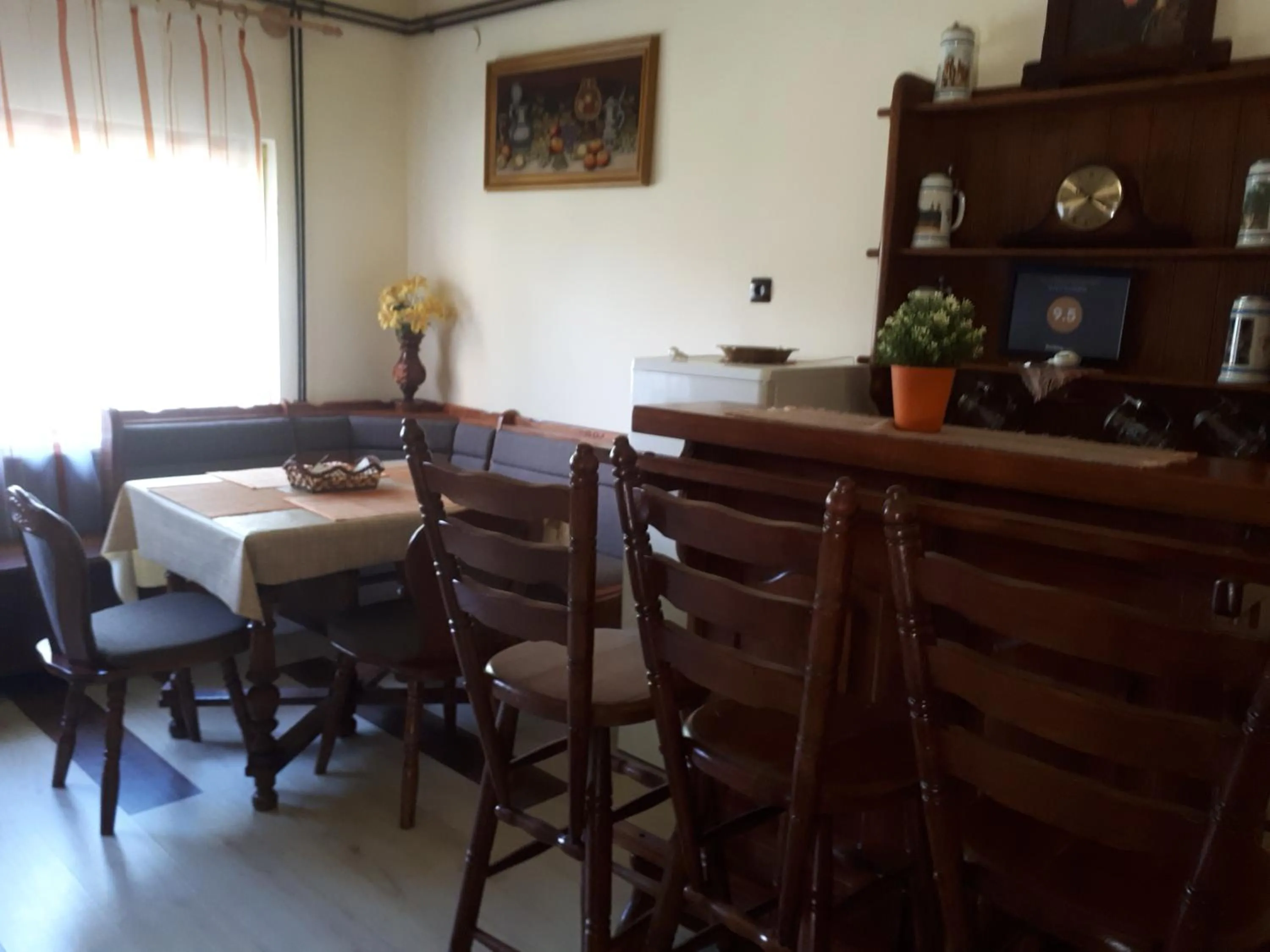 Two-Bedroom Apartment in Ruttkai Vendégház