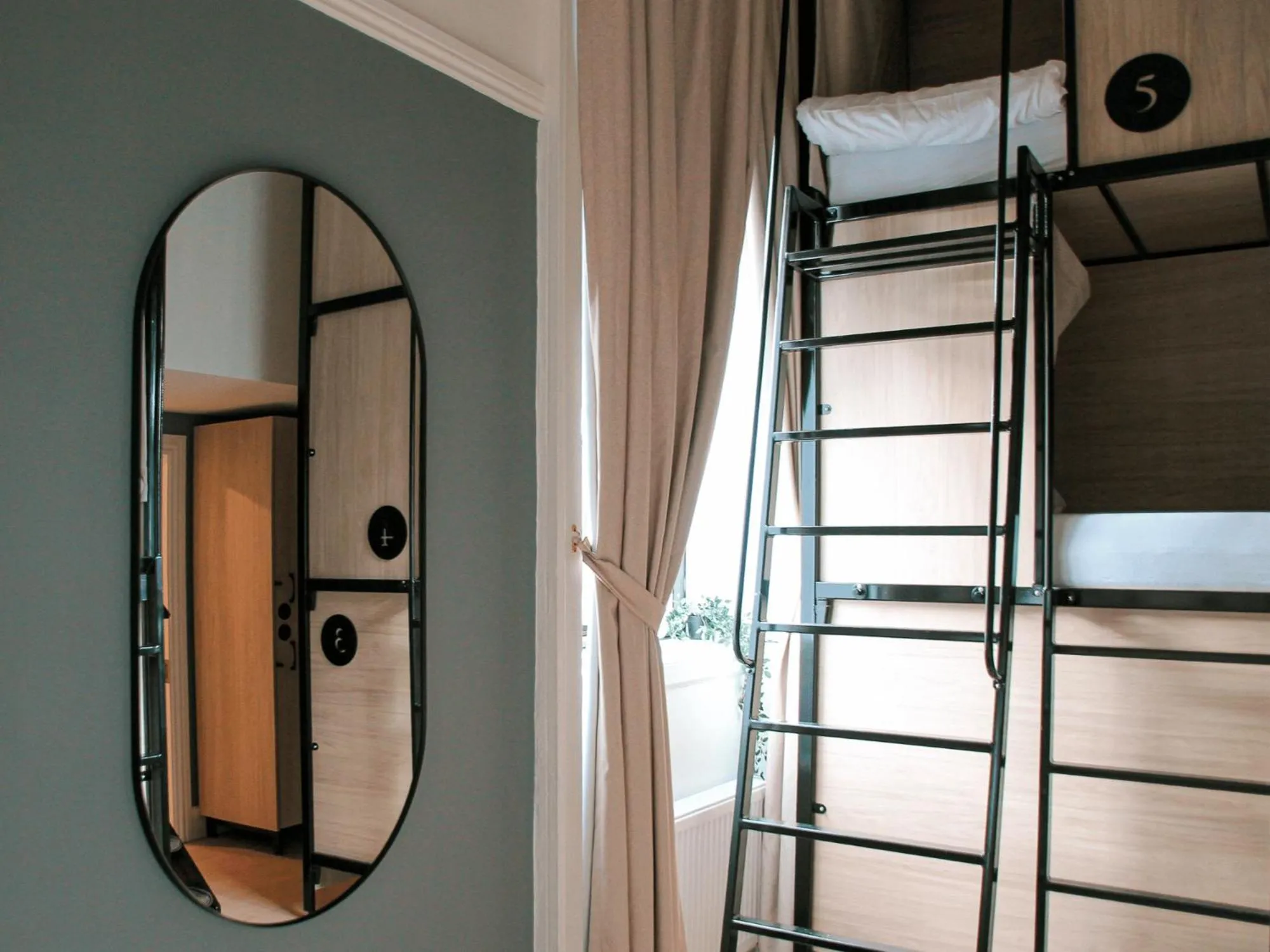 Bed in Gardiner House Hostel