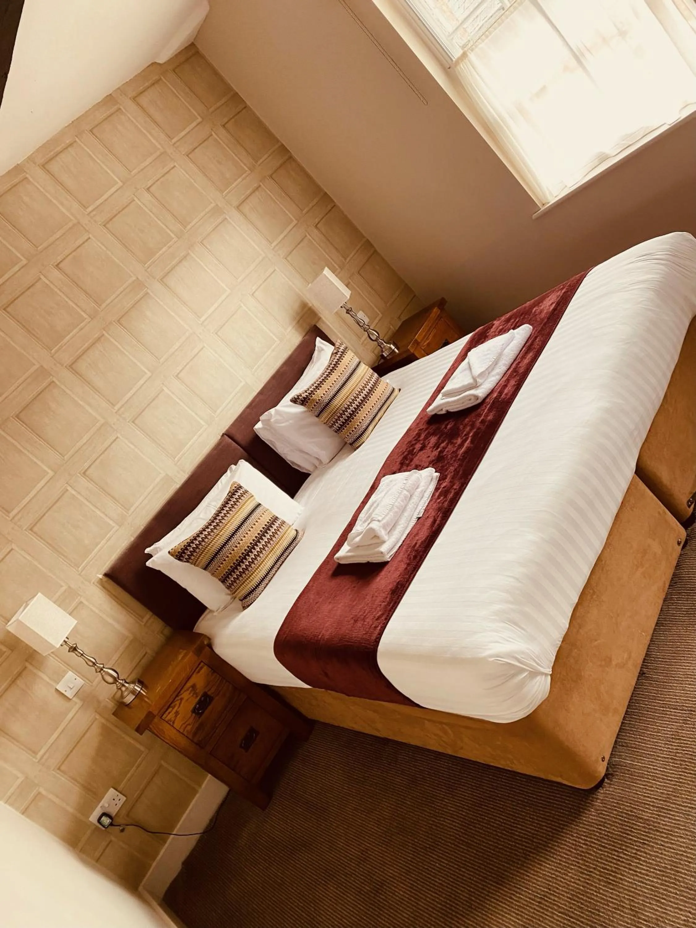 Bedroom, Bed in The Talbot Hotel