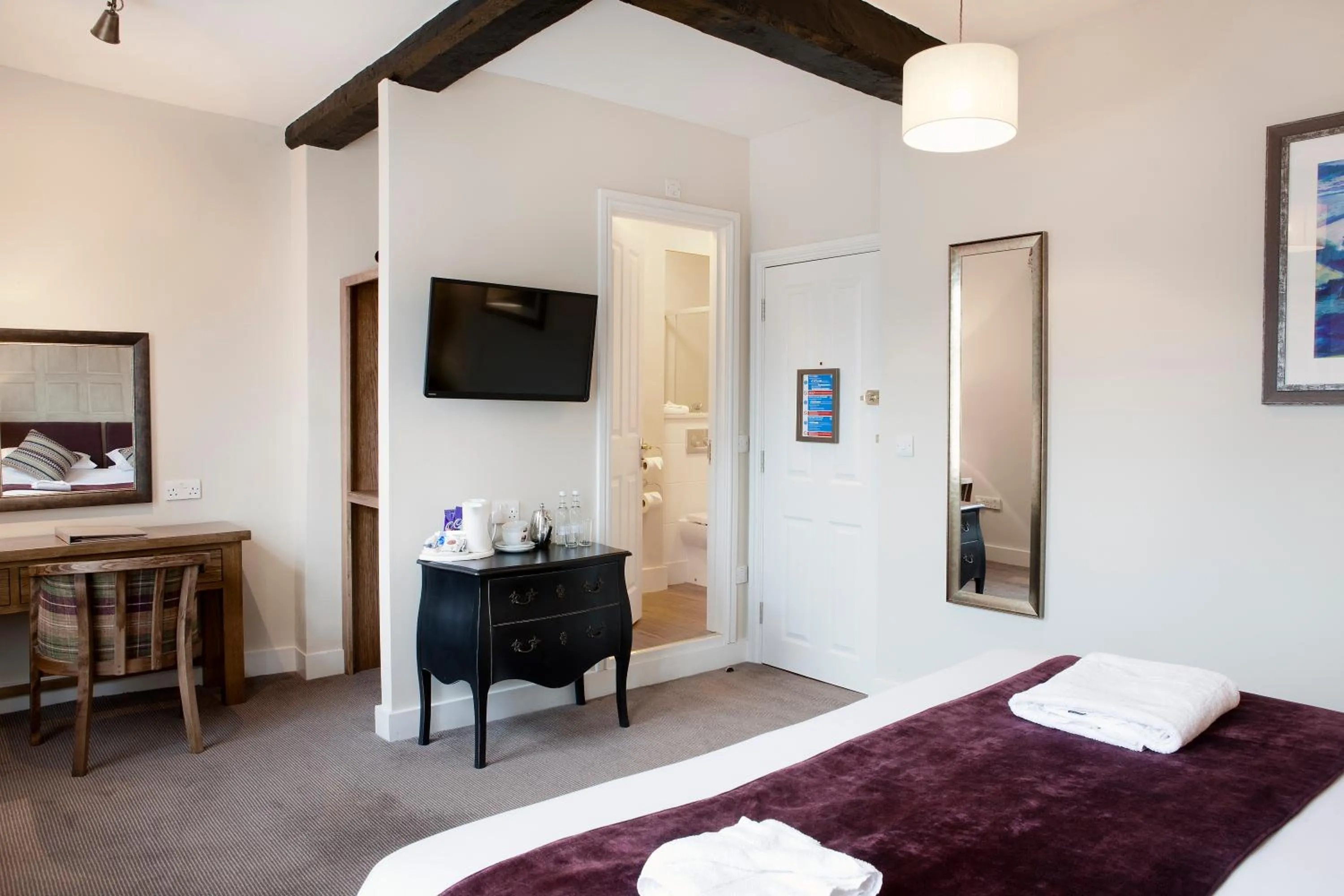 Bed in The Talbot Hotel