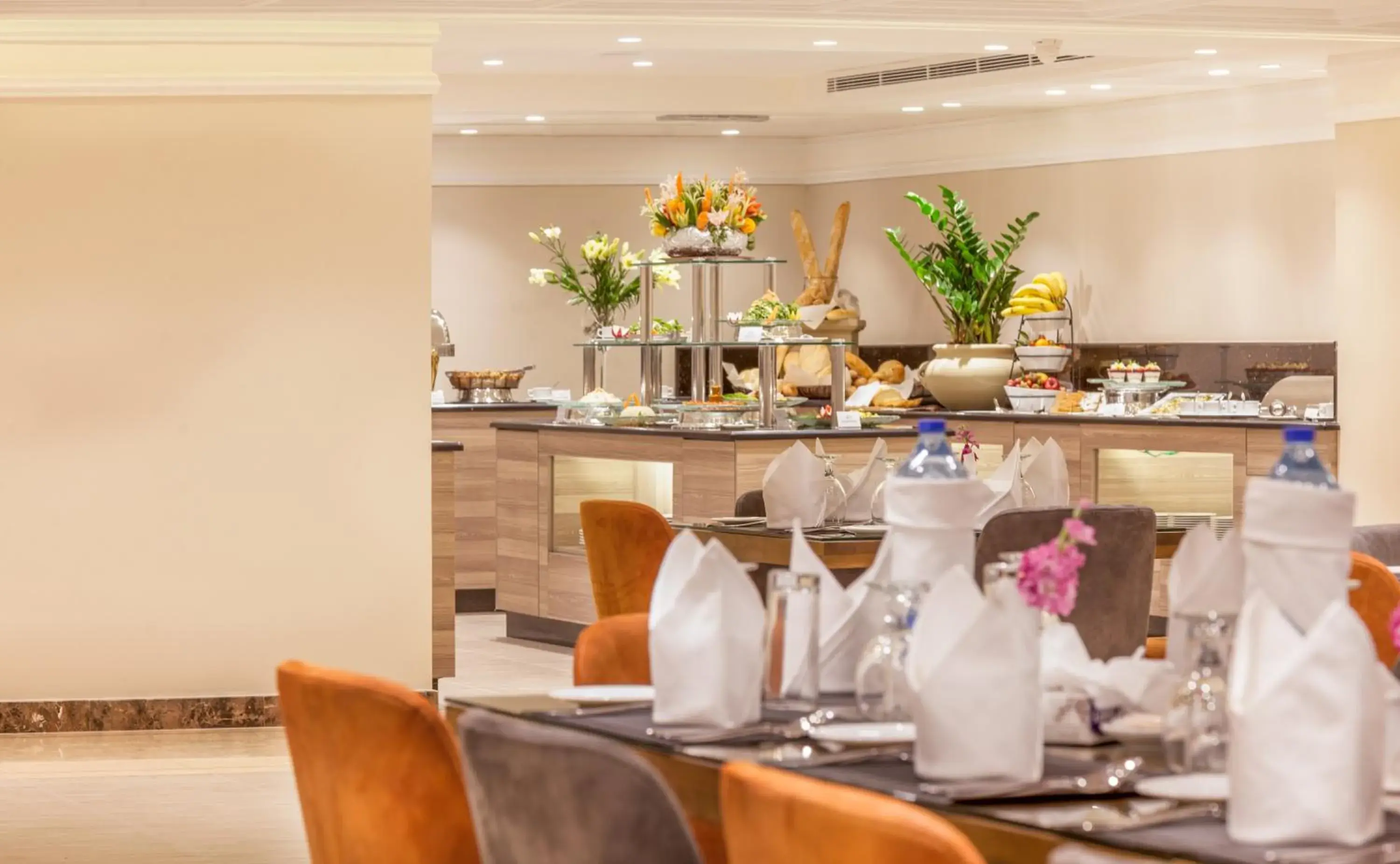 Restaurant/places to eat in Gerasa Hotel Restaurant/places to eat in Gerasa Hotel