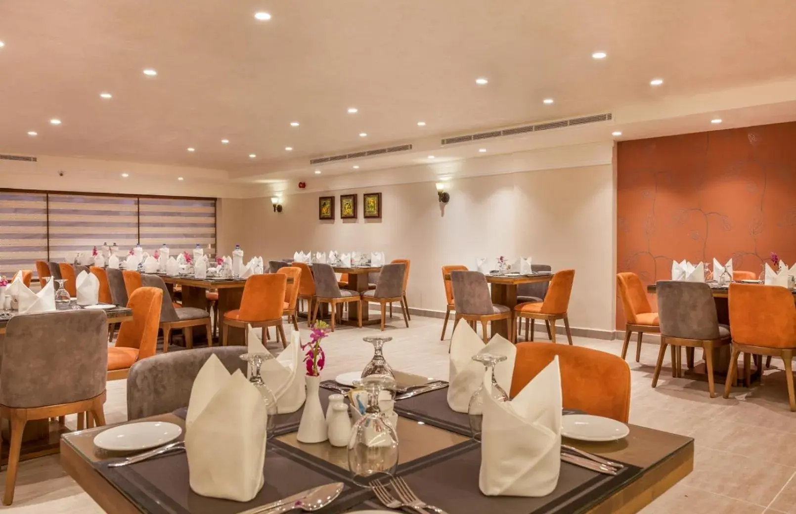 Restaurant/places to eat in Gerasa Hotel Restaurant/places to eat in Gerasa Hotel