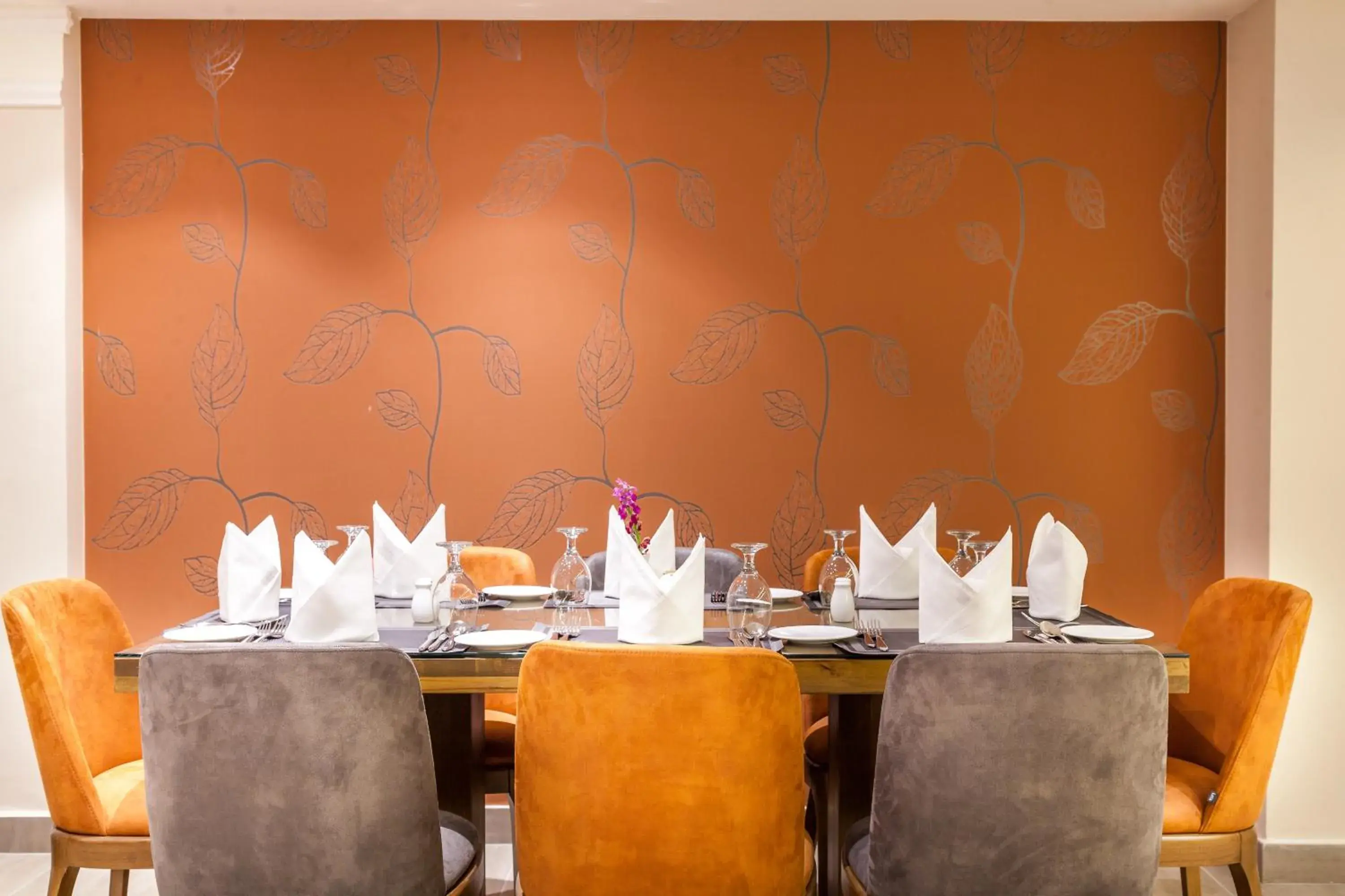 Restaurant/places to eat in Gerasa Hotel Restaurant/places to eat in Gerasa Hotel