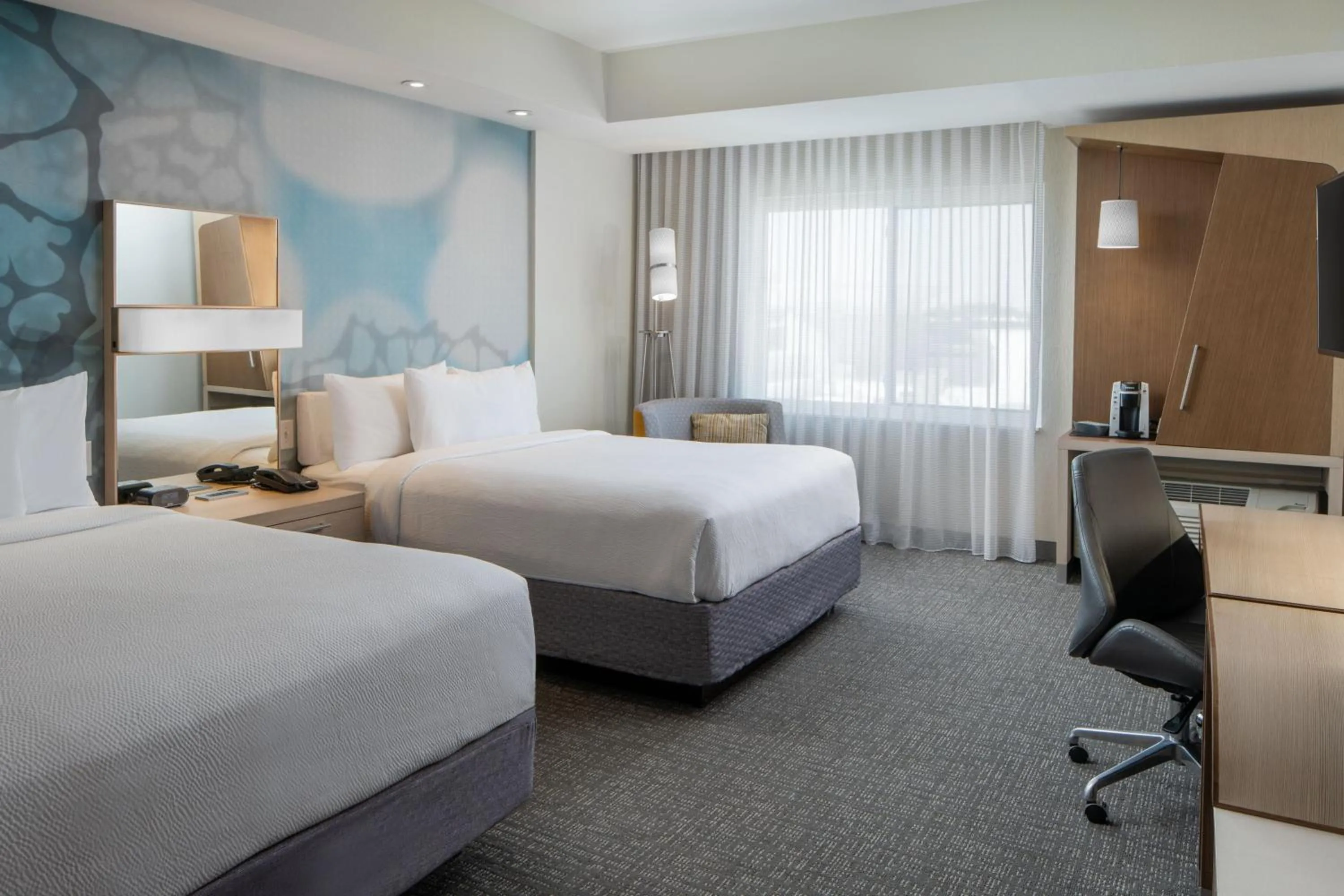 Photo of the whole room, Bed in Courtyard by Marriott Houston Northwest/Cypress