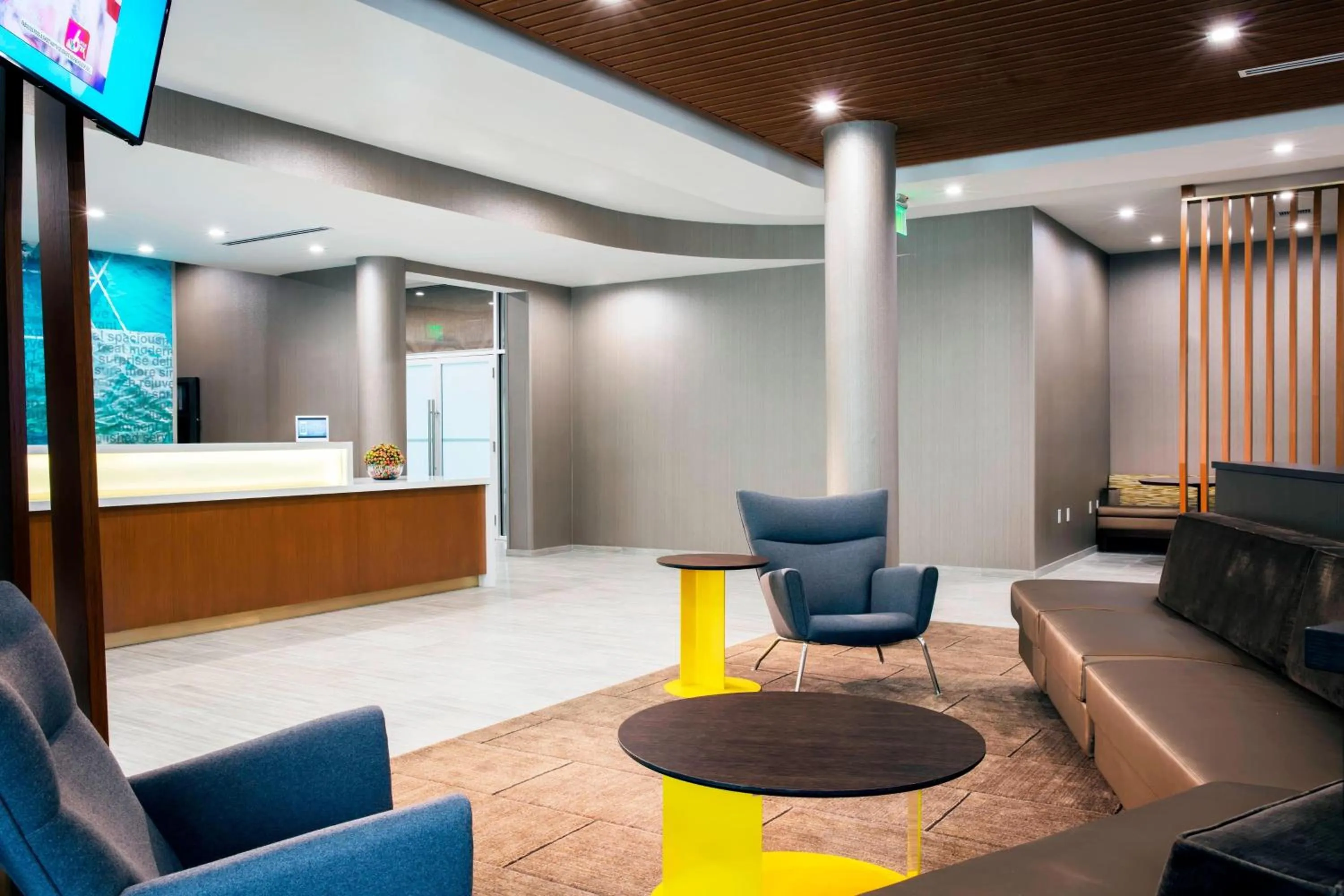 Lobby or reception in SpringHill Suites by Marriott Miami Doral