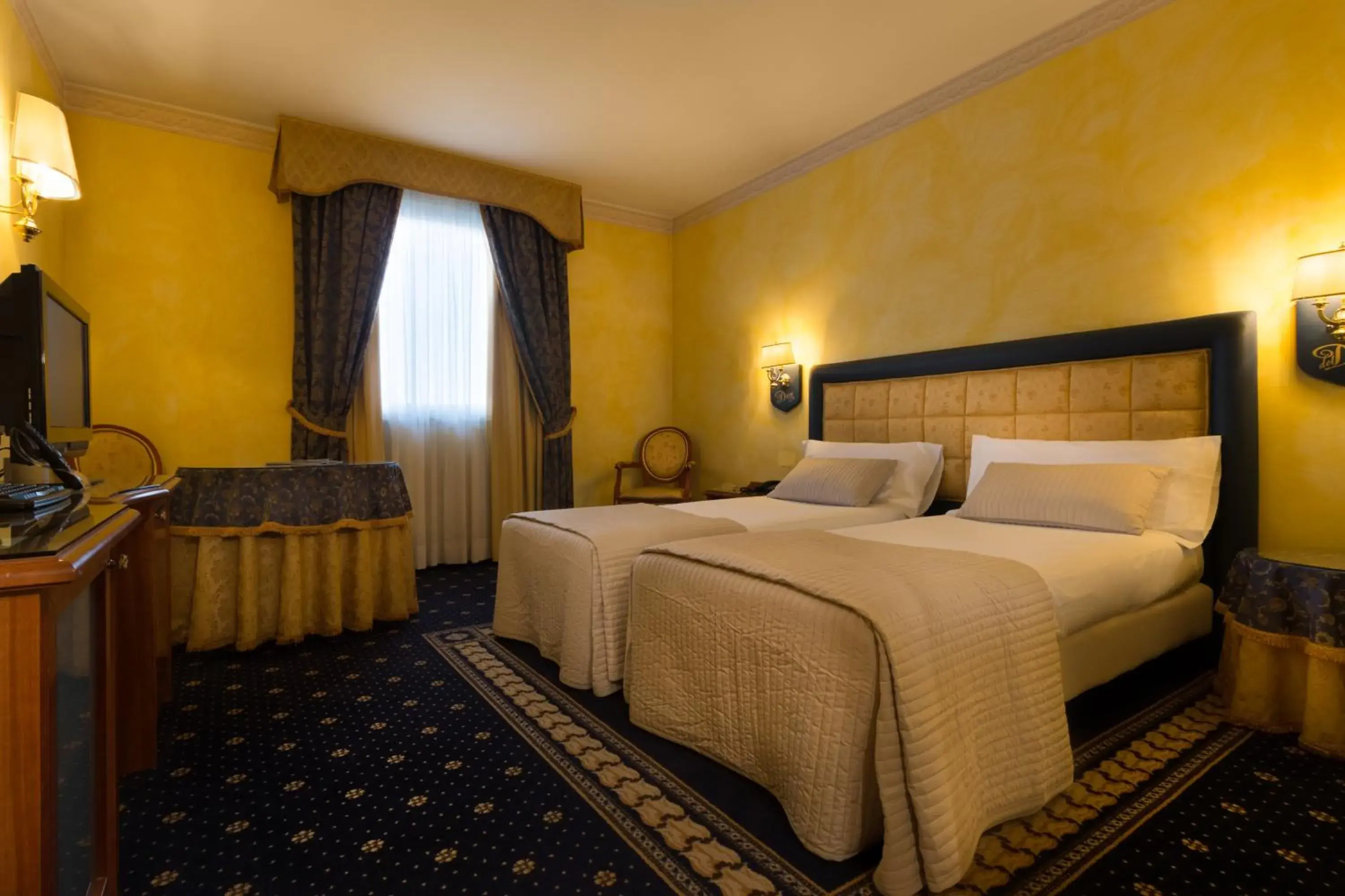 Twin Room in Hotel Motel Del Duca-Pavia Twin Room in Hotel Motel Del Duca-Pavia