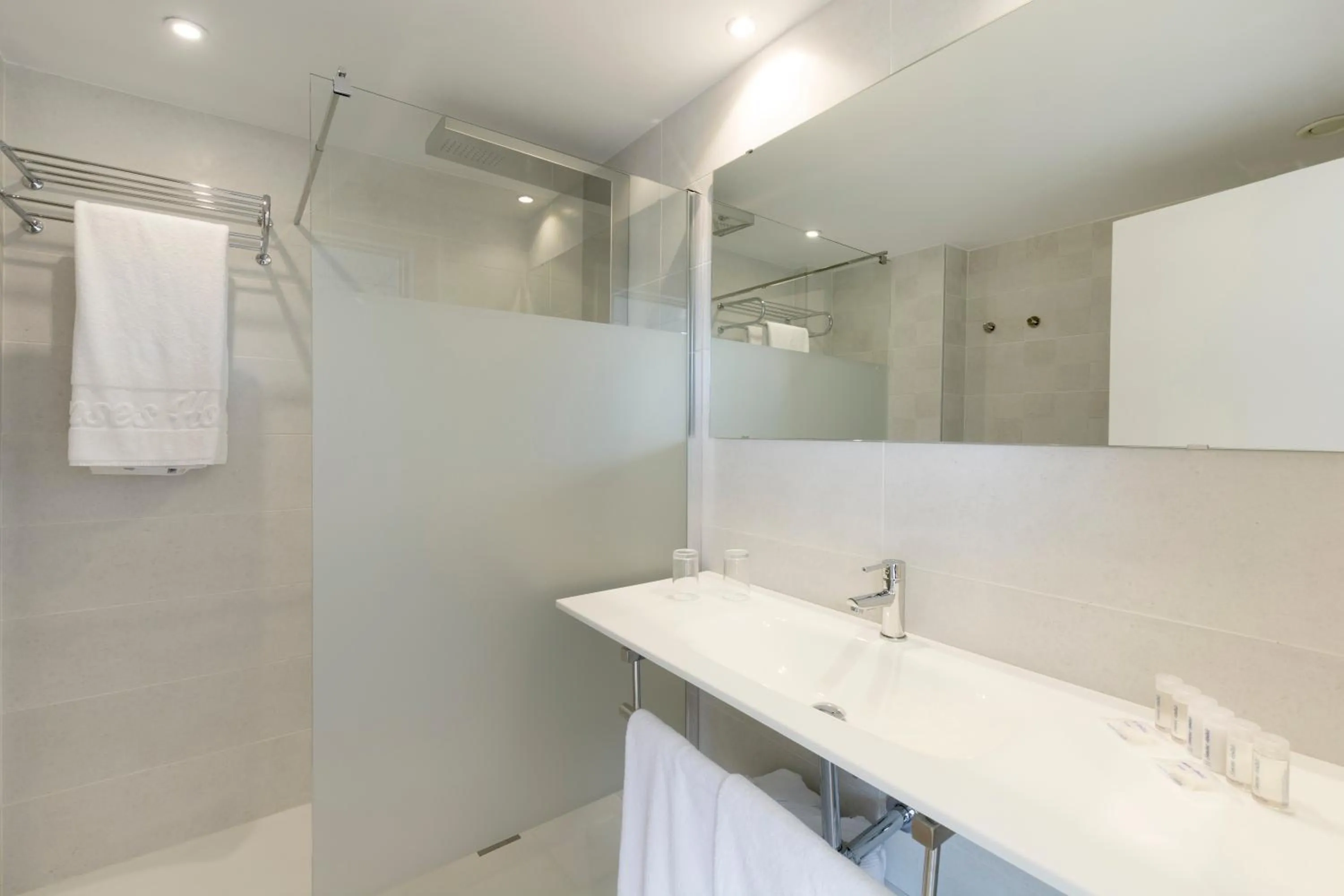 Bathroom in Reverence Mare Hotel - Adults Only