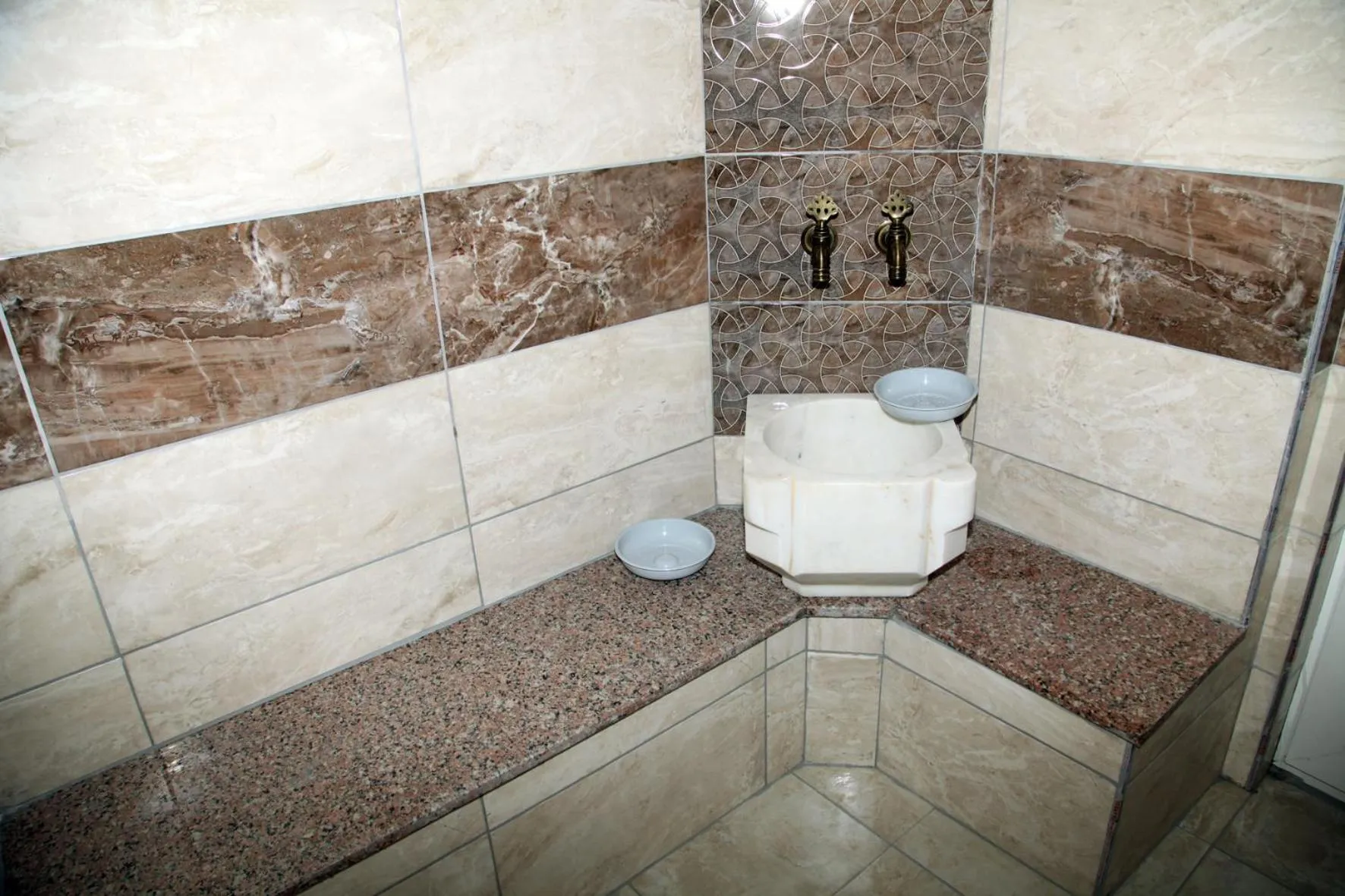 Hot Spring Bath in Mekan Ilica Apart Otel