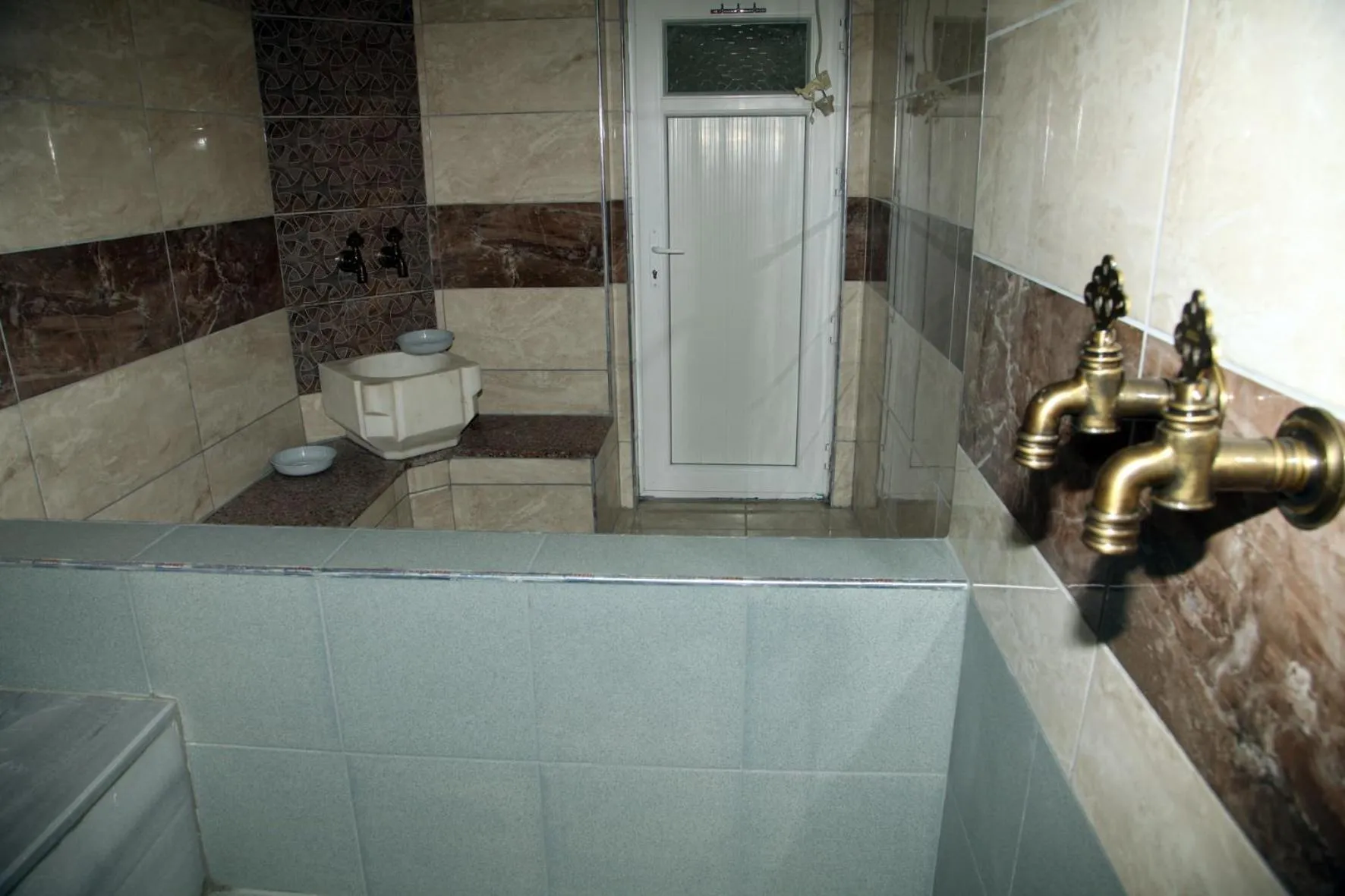 Hot Spring Bath in Mekan Ilica Apart Otel